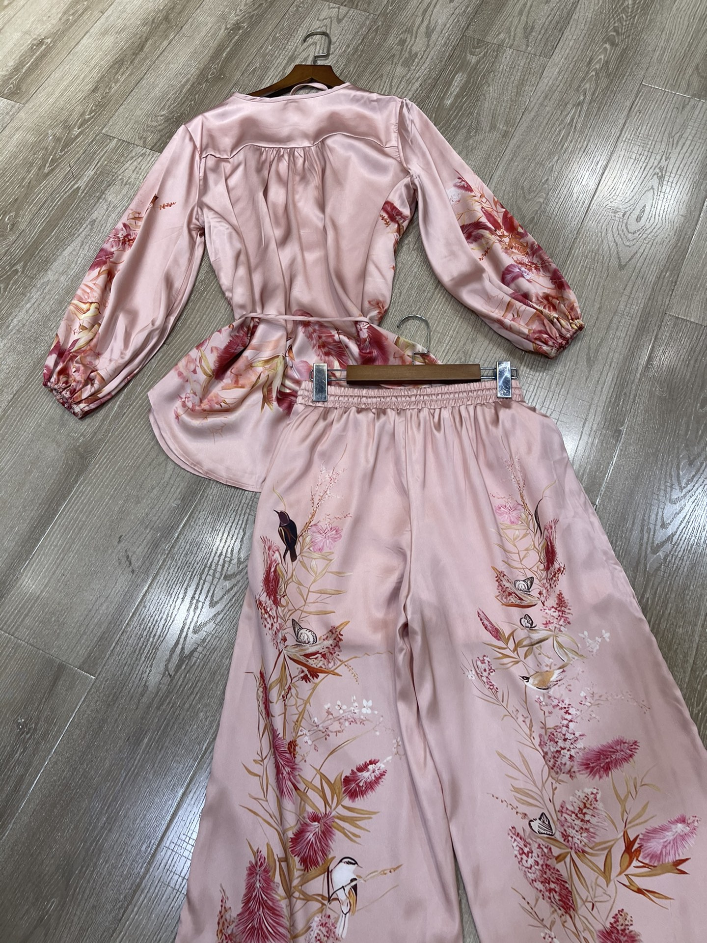 High-Quality Women’s Suit Set with Pink Print and Long Pants - 图片 7
