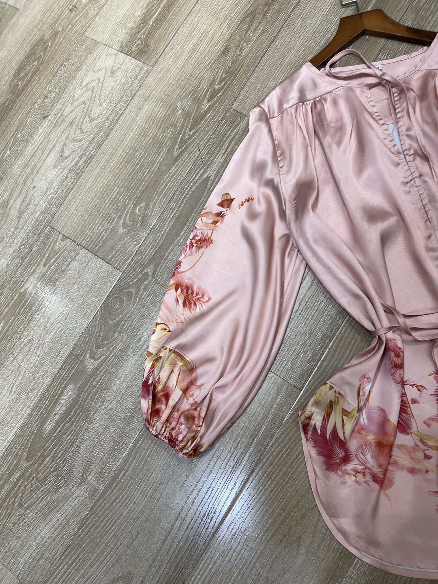 High-Quality Women’s Suit Set with Pink Print and Long Pants - 图片 3