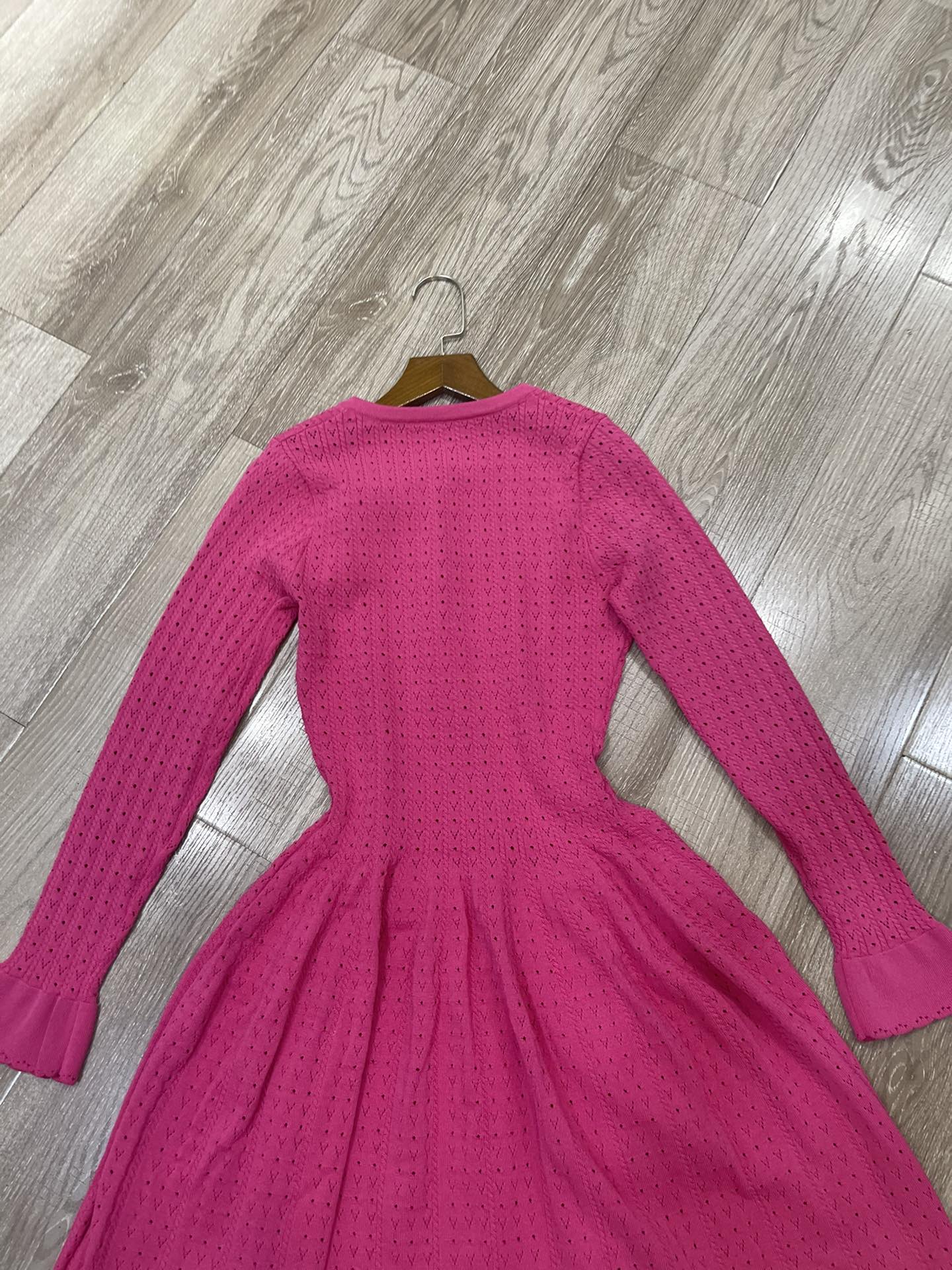2025 New Blue Air-Knitted Women’s Clothes with High Quality Packaging - 图片 7