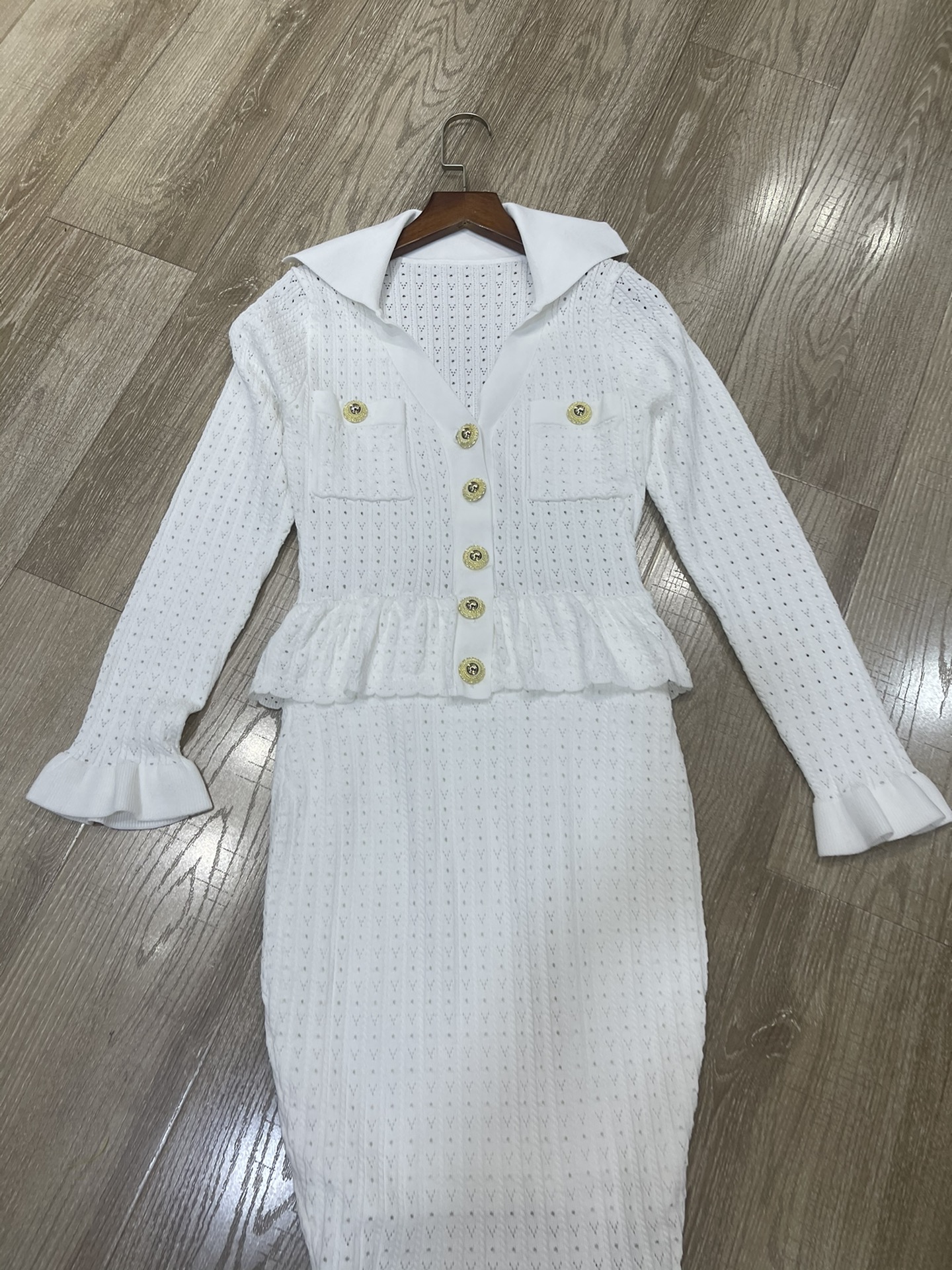 Title: P816 Self-Portrait 2025 Dress in Mist Blue Knitted Knits Summary: High-end women’s dress with V-neck, two knitted layers, and small size. - 图片 2