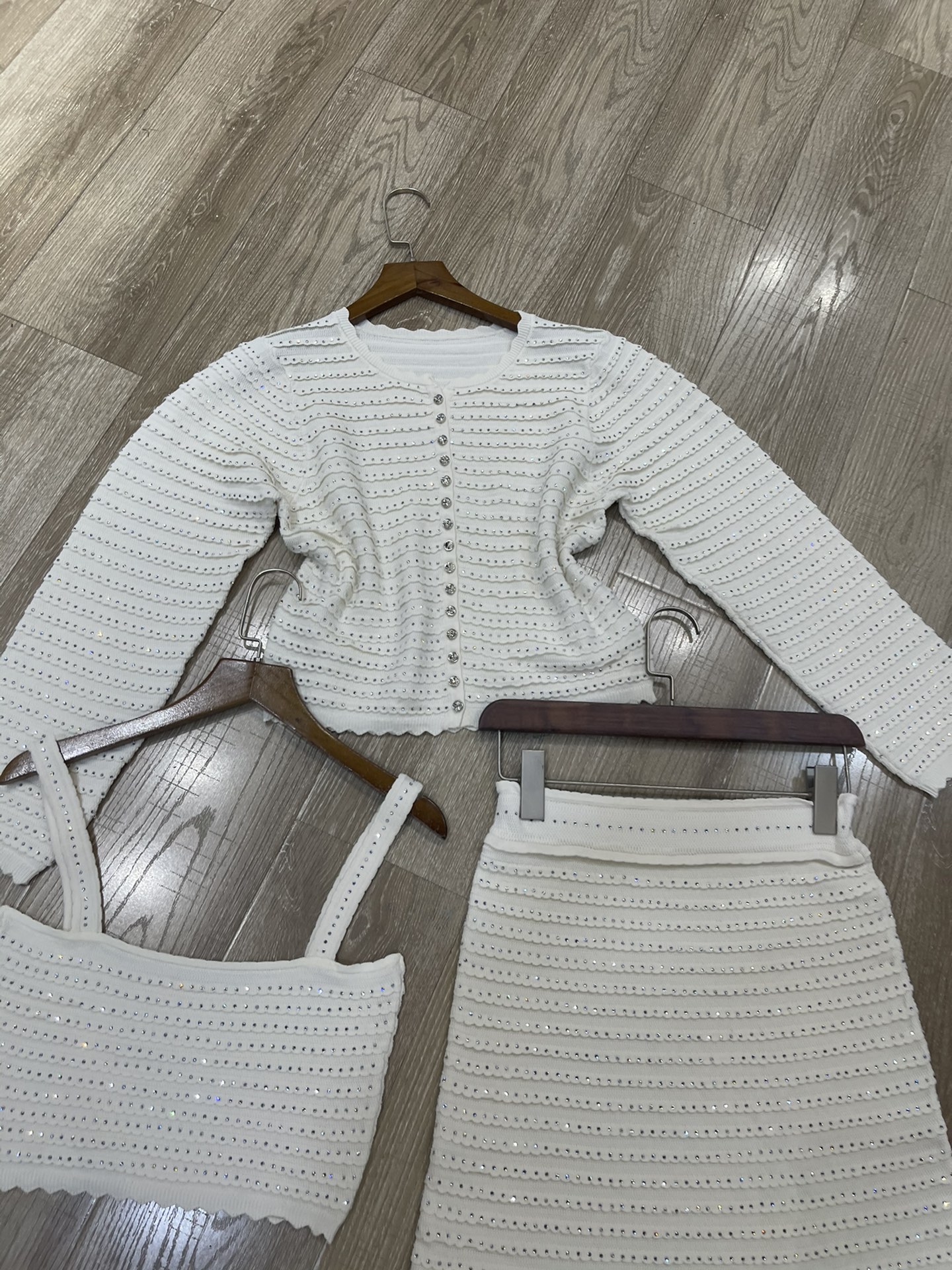 High-Quality Women’s Clothes and Accessories for Sandro’s New Dress Collection - 图片 2