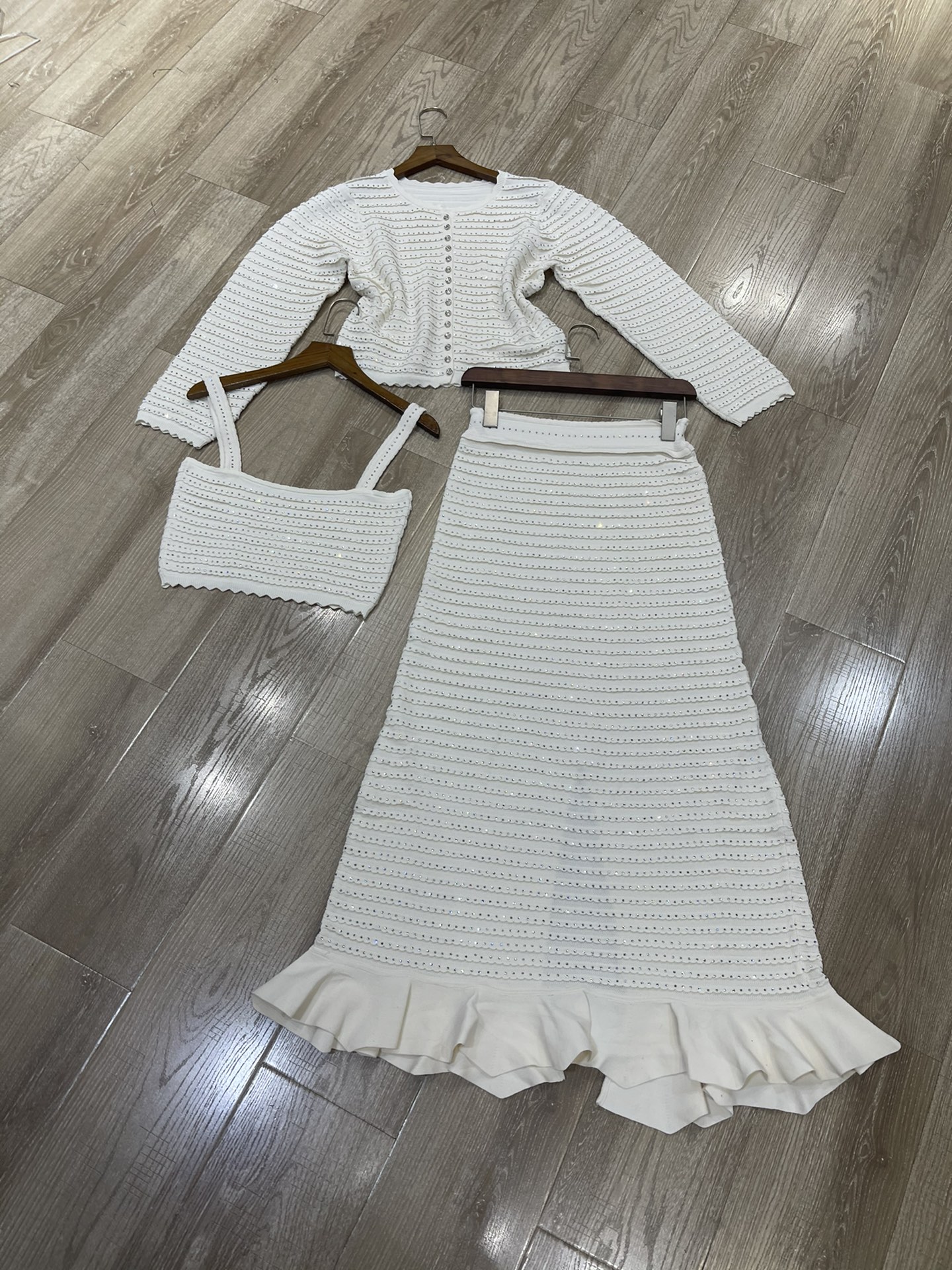 High-Quality Women’s Clothes and Accessories for Sandro’s New Dress Collection
