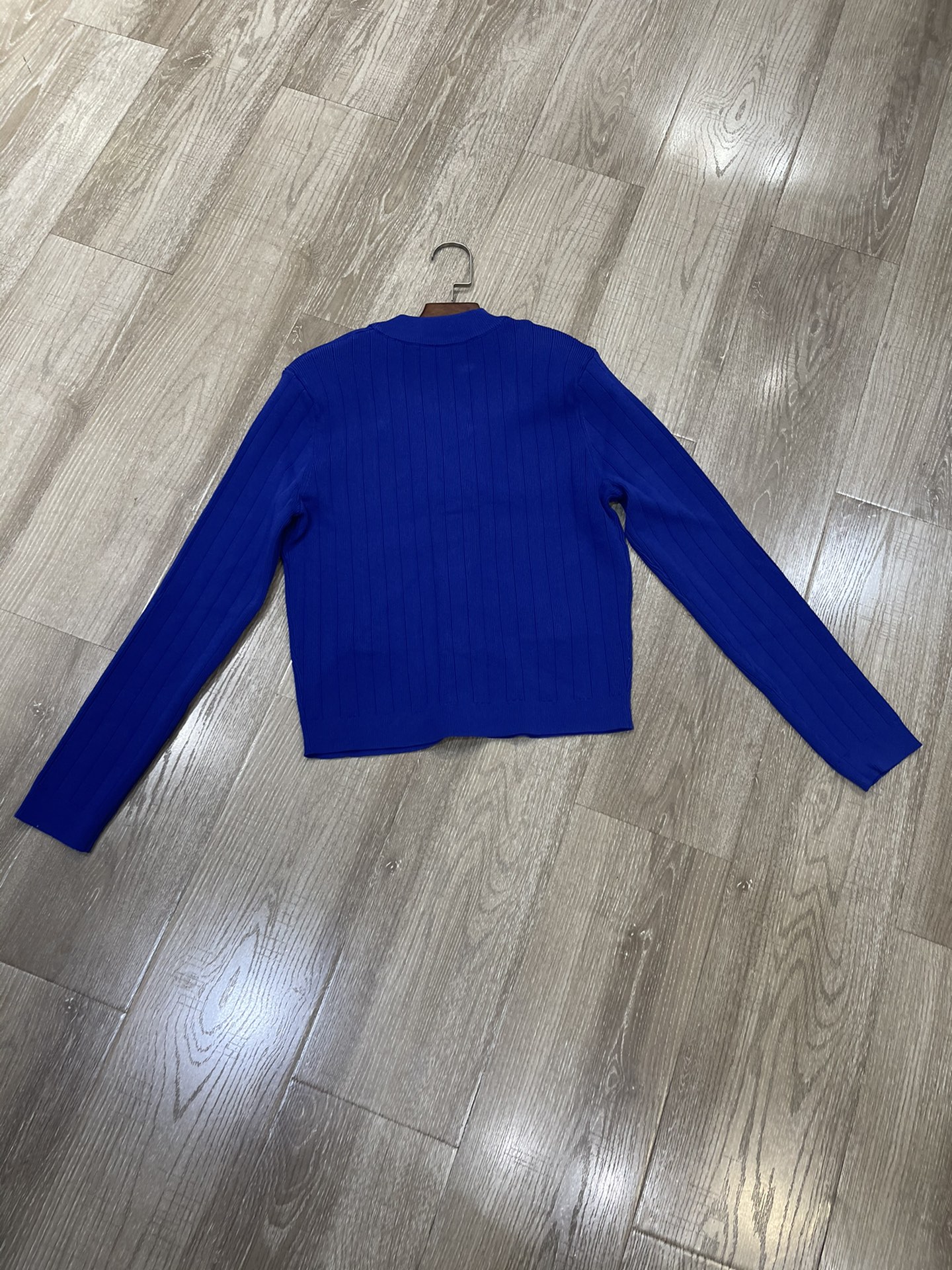 P480 High Quality Women ‘ s Clothes Packed with Balmai Gold Button knitting V-shirt sml - 图片 6