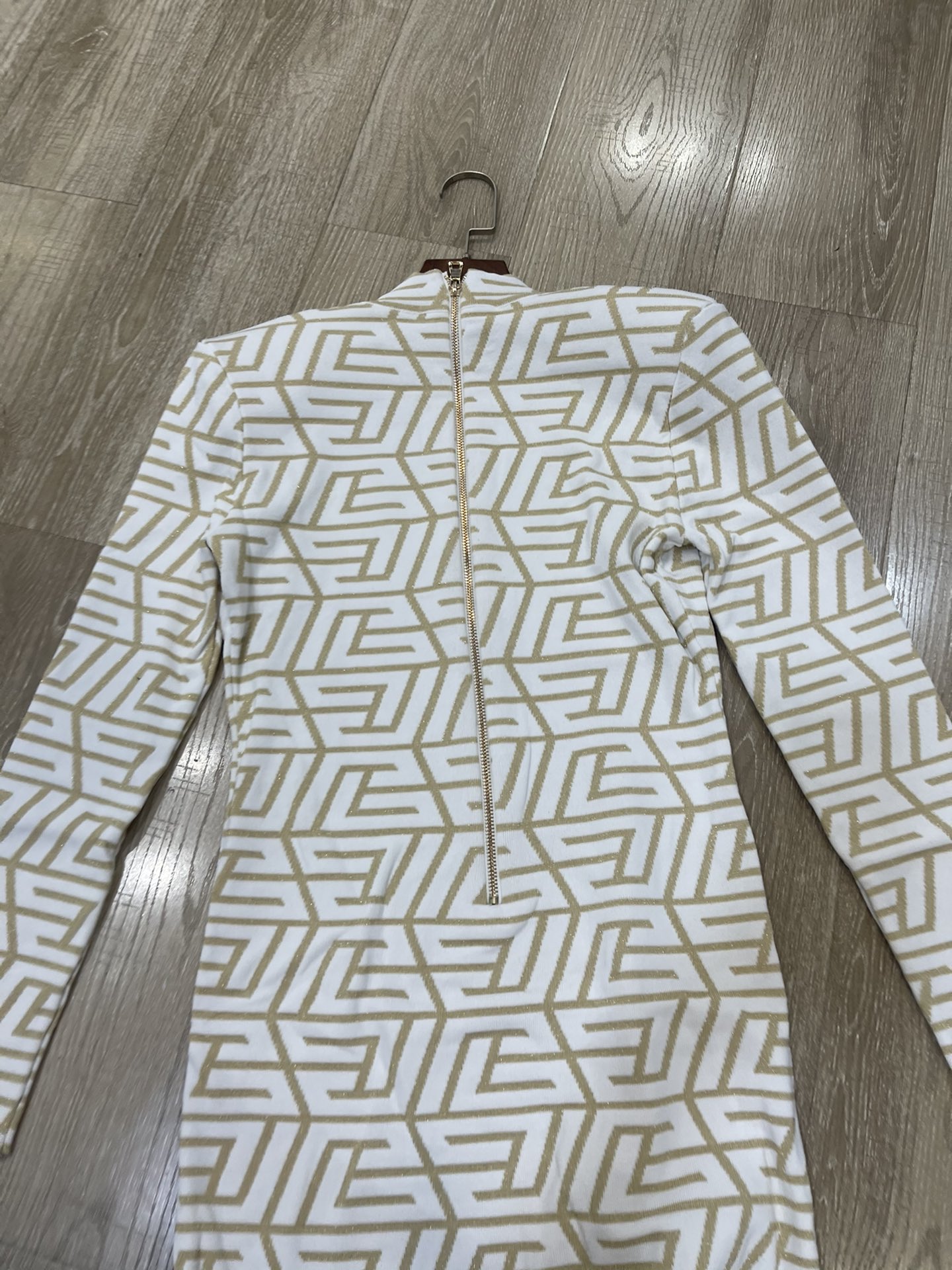 “High-End Women’s Dress with V-Neck, Knitted Design, and Small Fragrance – Product Description” - 图片 7