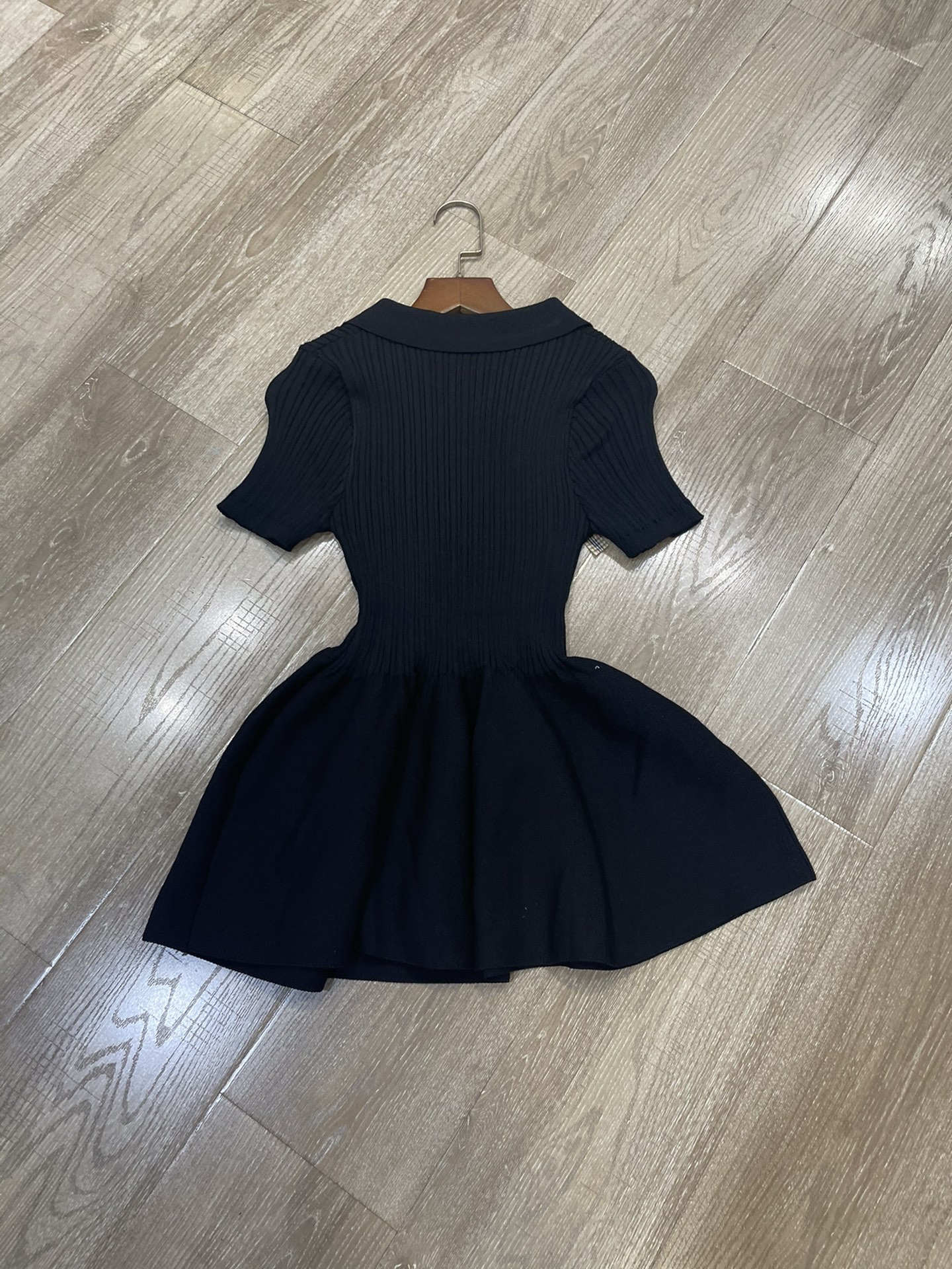 “2025 New Year’s School Women’s Clothes: High Quality Polo, Bowing, Knitting, SML Packaging” - 图片 6