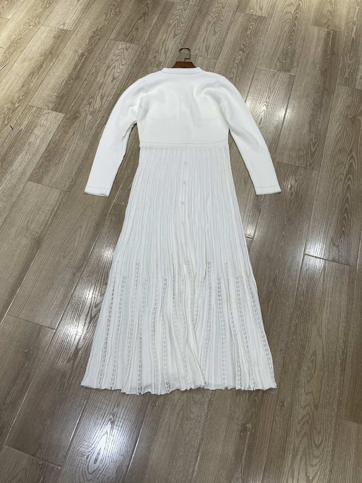 “High-End Women’s Clothes: Sandro French-Style Dress with Metal Buttons and Knitted Skirt 2025” - 图片 6
