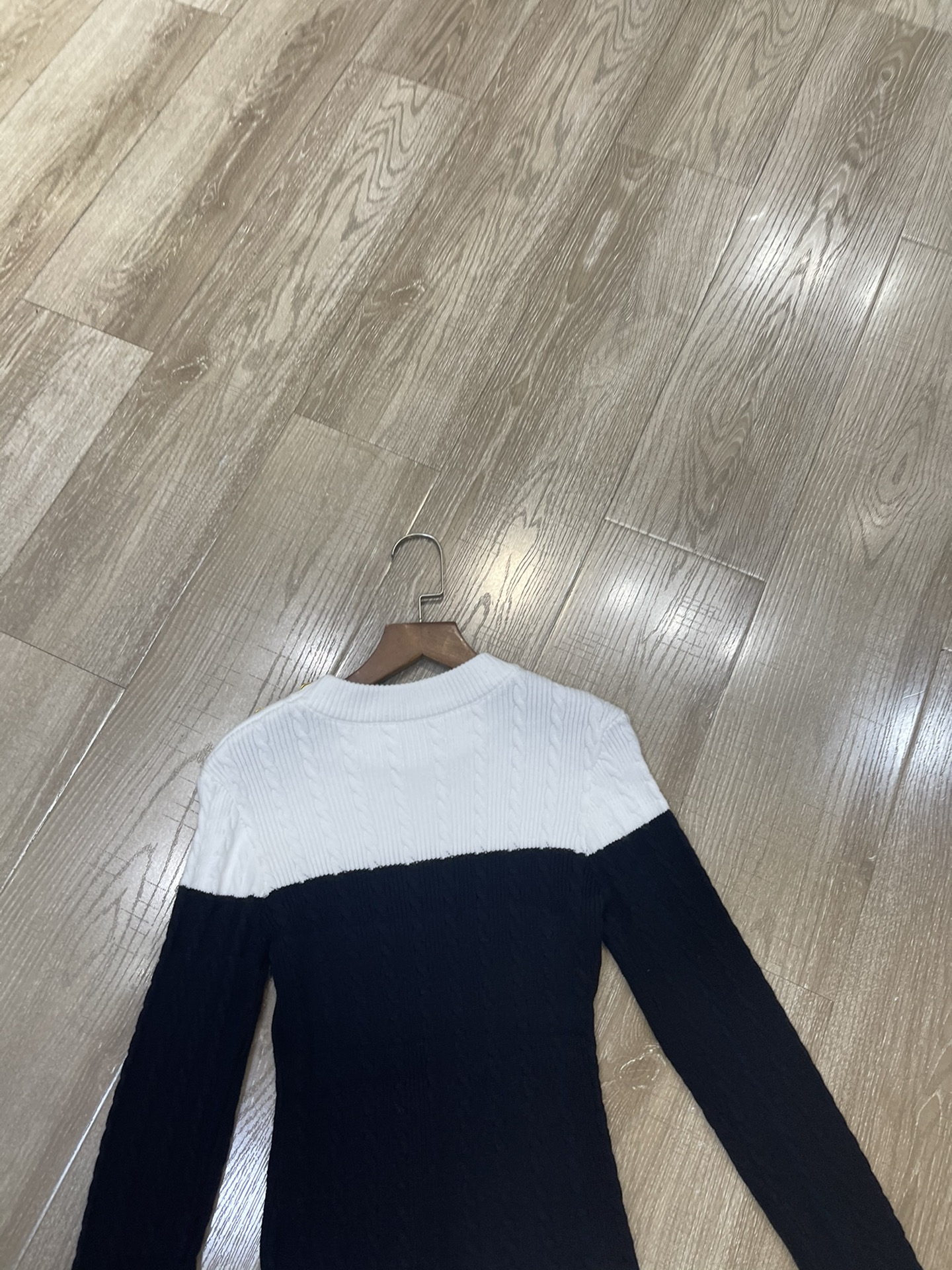 2025 Women’s Suit Set: High-End Quality B Design with Long-Sleeved Shirts and New T-Shirt - 图片 7