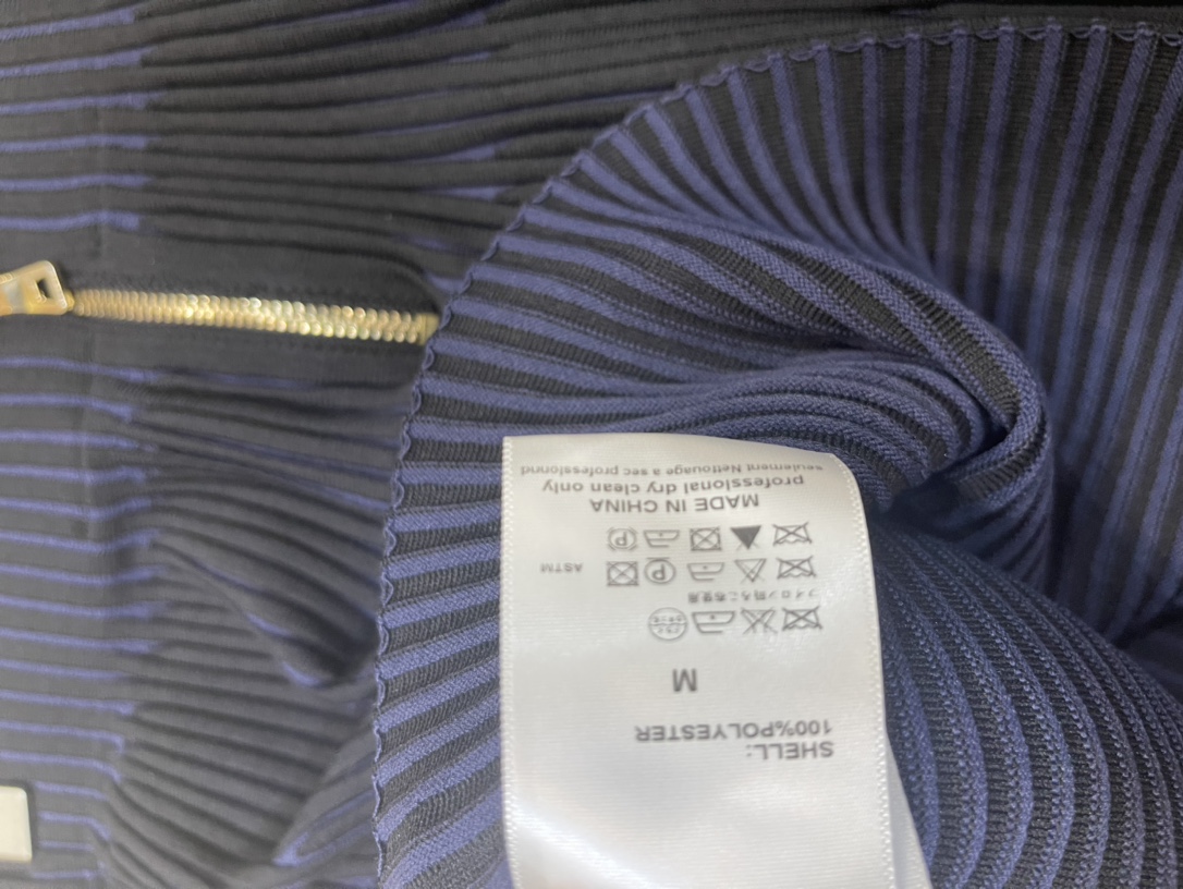 “High-Quality Women’s Outfits: P864 Sets, P612 Shirts, P552 Skirts, New Cash.Sml Packing” - 图片 8