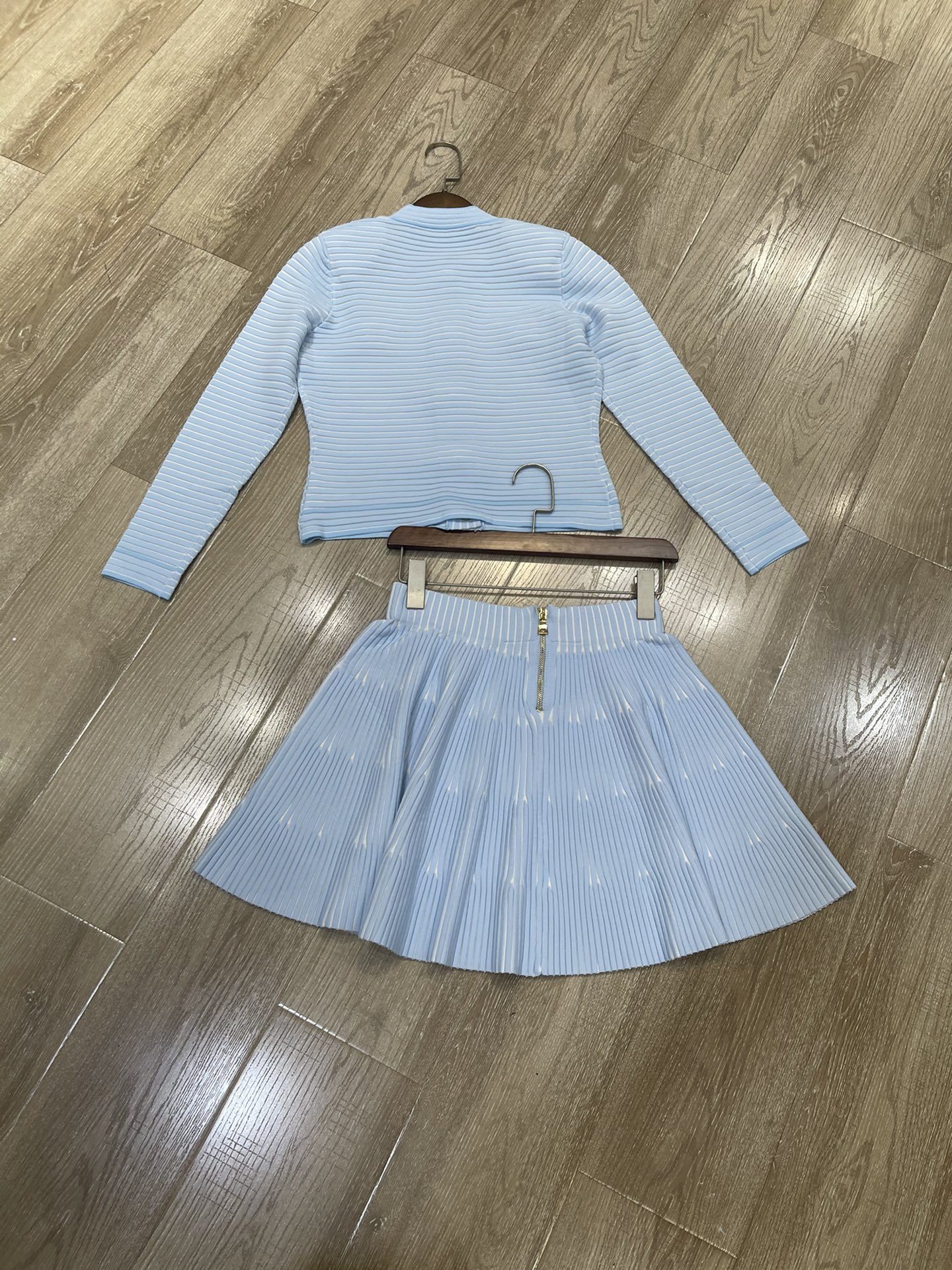 “High-Quality Women’s Outfits: P864 Sets, Open Shirts, Semi-Skirts – New Cash.Sml Packing for B” - 图片 6