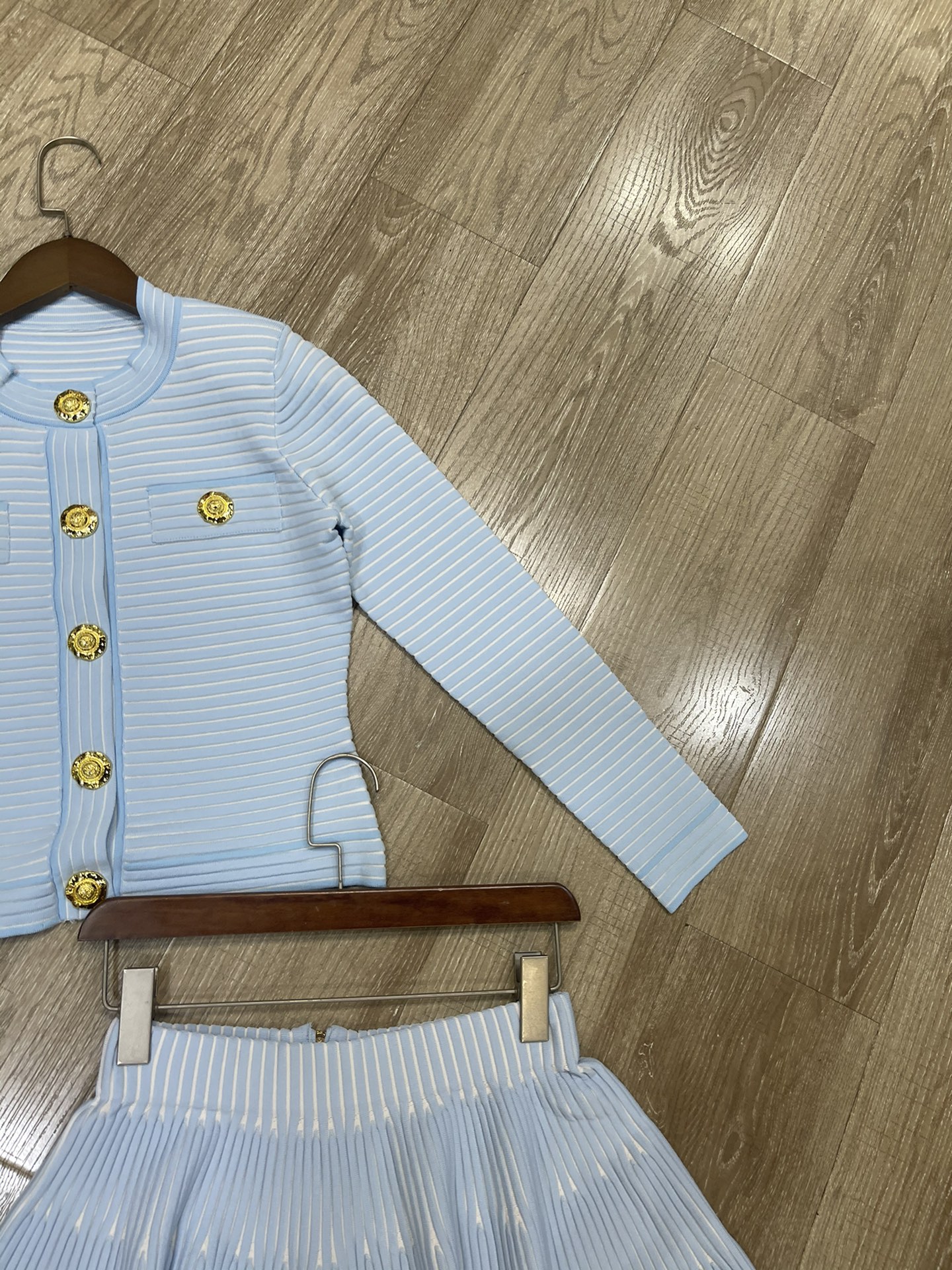 “High-Quality Women’s Outfits: P864 Sets, Open Shirts, Semi-Skirts – New Cash.Sml Packing for B” - 图片 4