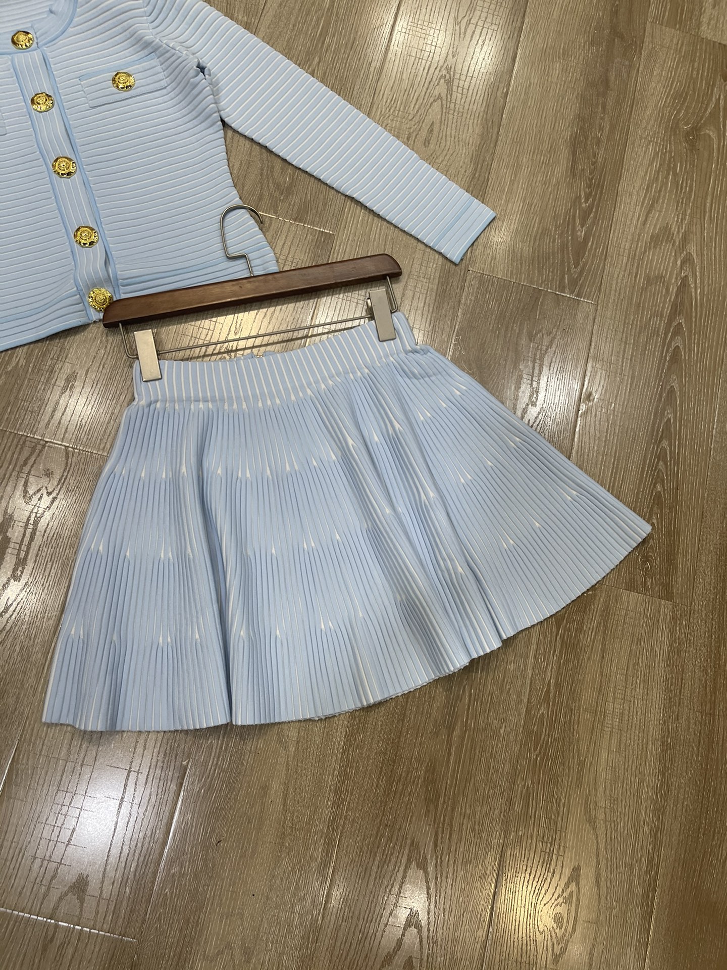 “High-Quality Women’s Outfits: P864 Sets, Open Shirts, Semi-Skirts – New Cash.Sml Packing for B” - 图片 5