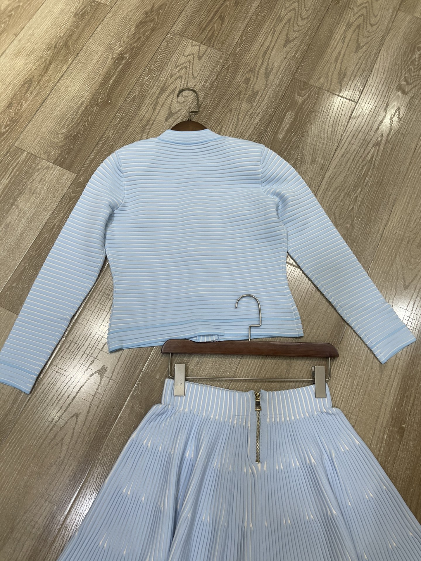 “High-Quality Women’s Outfits: P864 Sets, Open Shirts, Semi-Skirts – New Cash.Sml Packing for B” - 图片 7