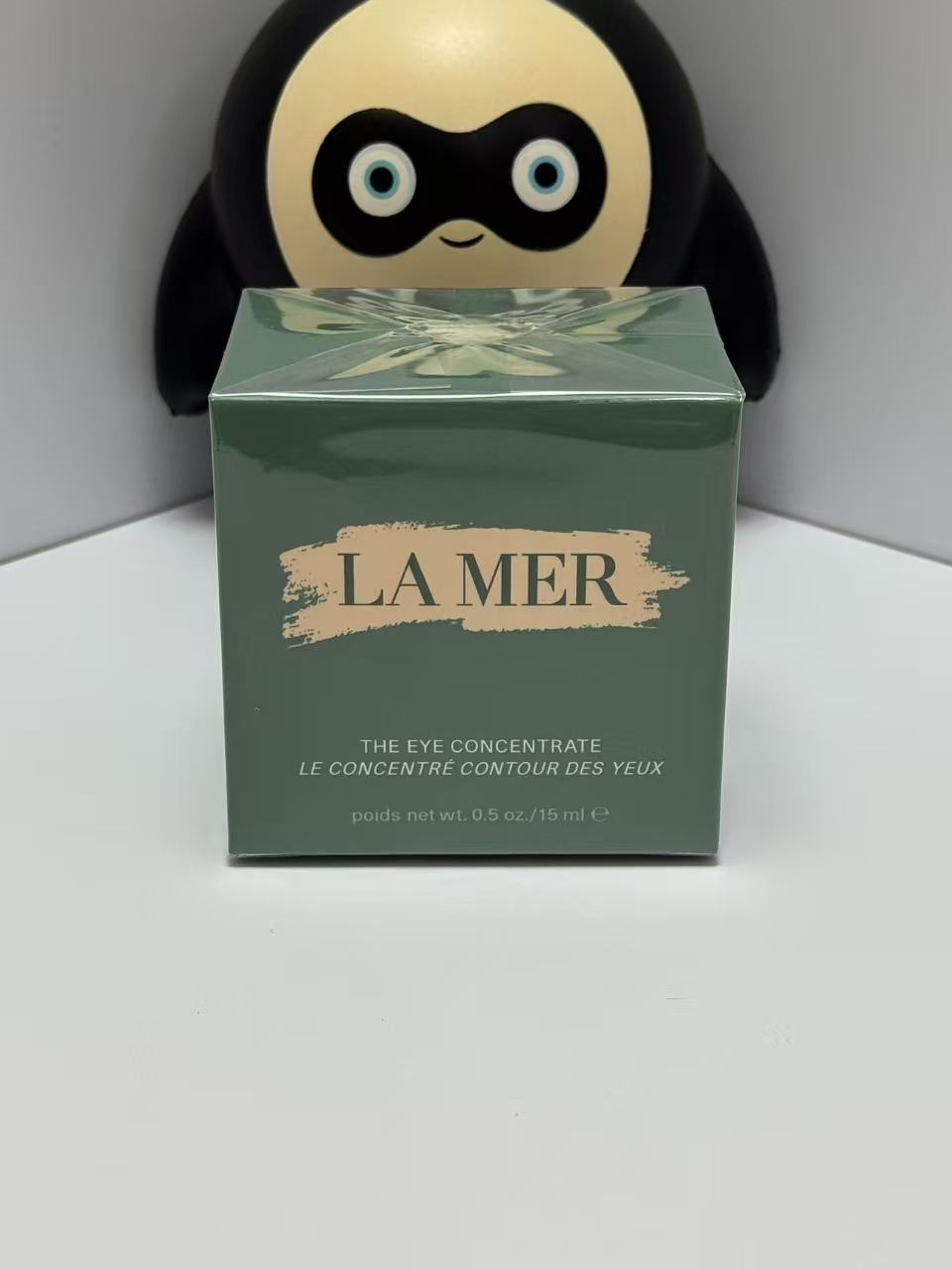 30！（下单备注：高质量海蓝之谜浓缩眼霜） 高质量版本海蓝之谜浓缩眼霜15ml 细节全对版 味道对香 非流通普货 正品质量直供 支持对比 配中文标 打12 件144