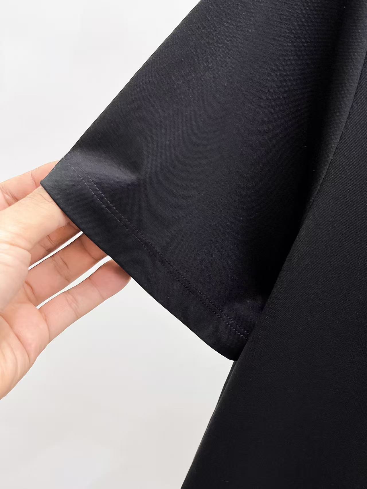  杰尼亚 顶级品质 2025款新品短袖！精选100支双面丝光棉面料，手感柔软。顶级进口私货，时尚设计潮流