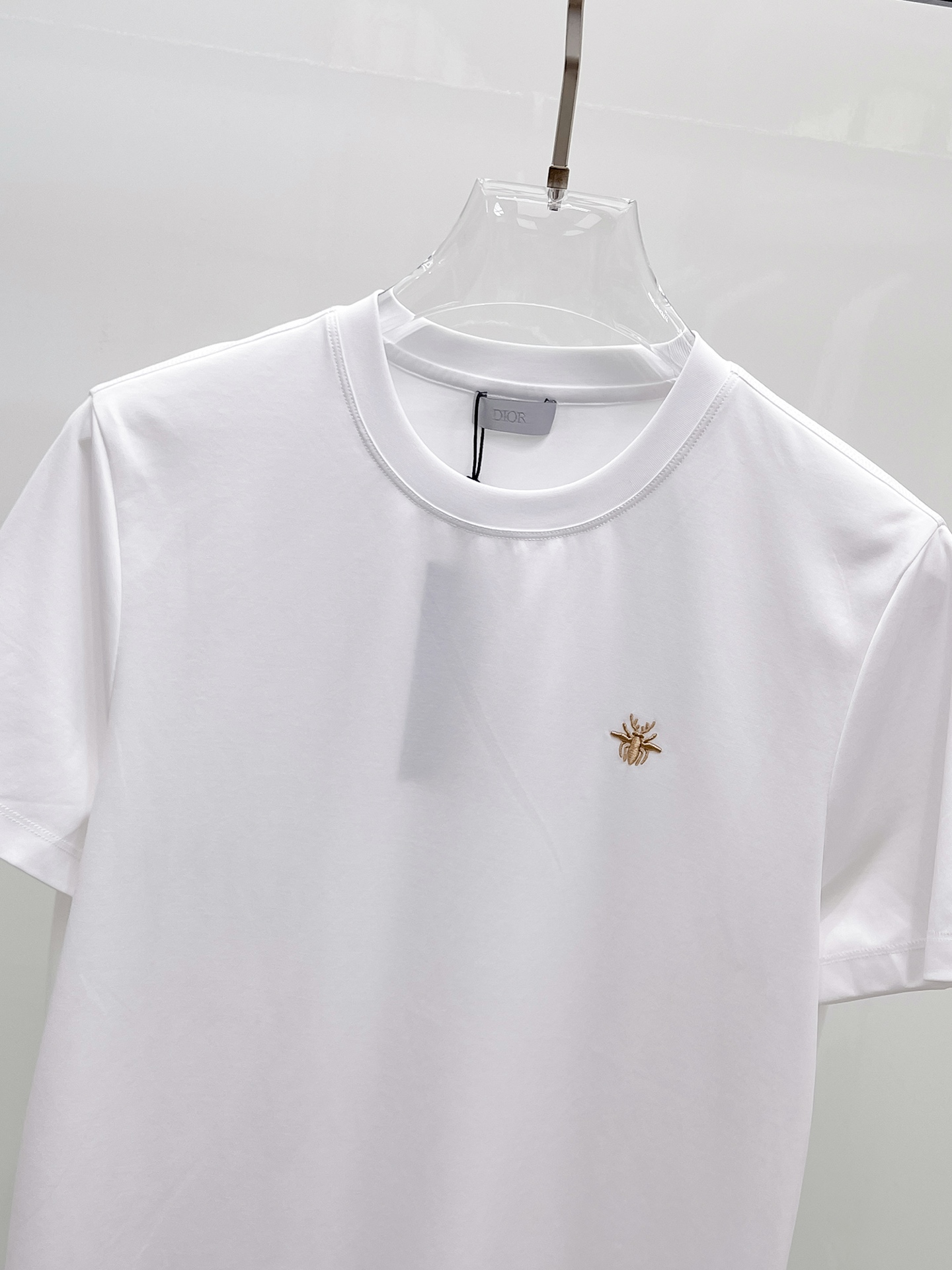  迪奥 顶级品质 2025款新品短袖！精选100支双面丝光棉面料，手感柔软。顶级进口私货，时尚设计潮流短
