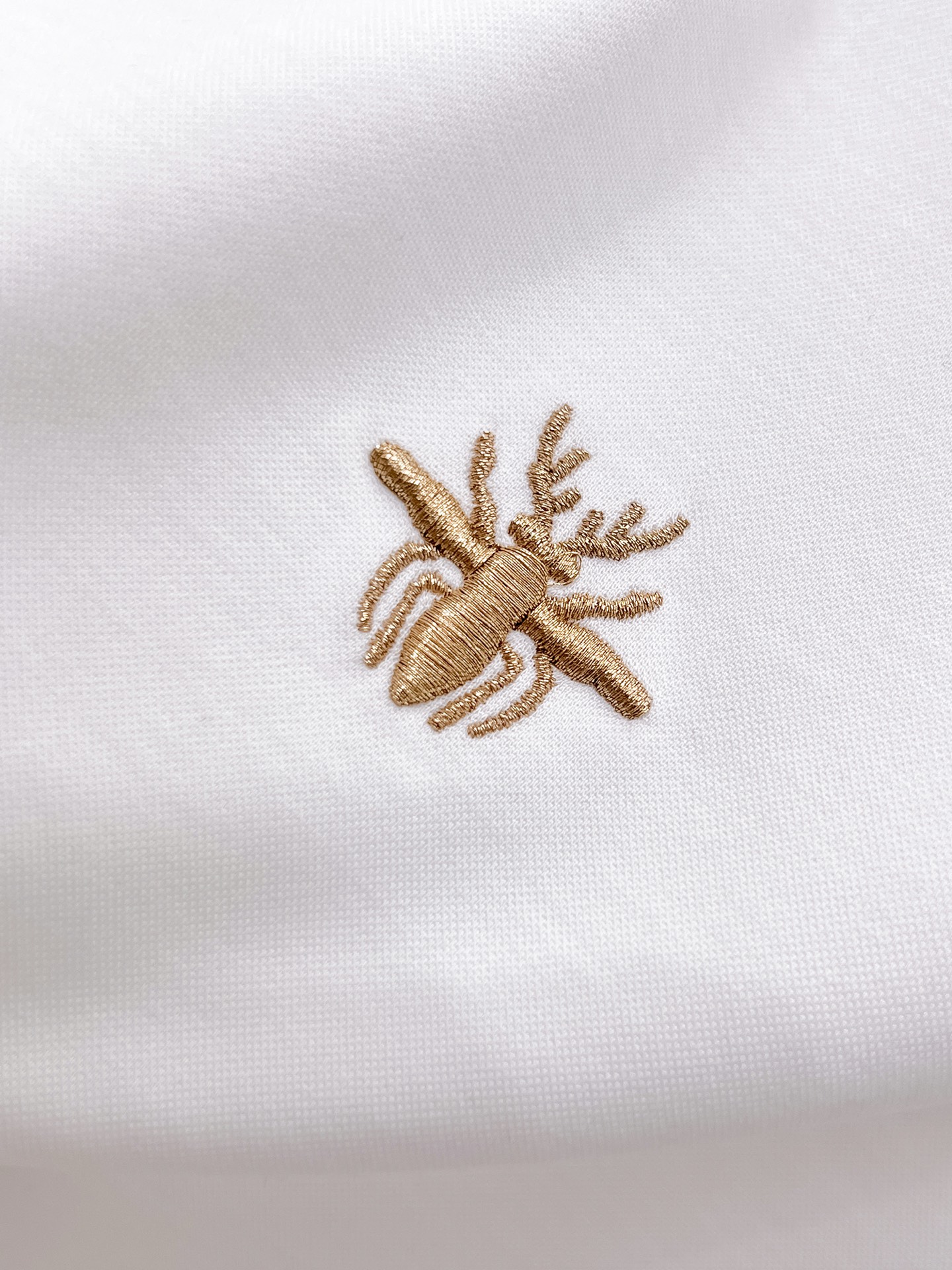  迪奥 顶级品质 2025款新品短袖！精选100支双面丝光棉面料，手感柔软。顶级进口私货，时尚设计潮流短