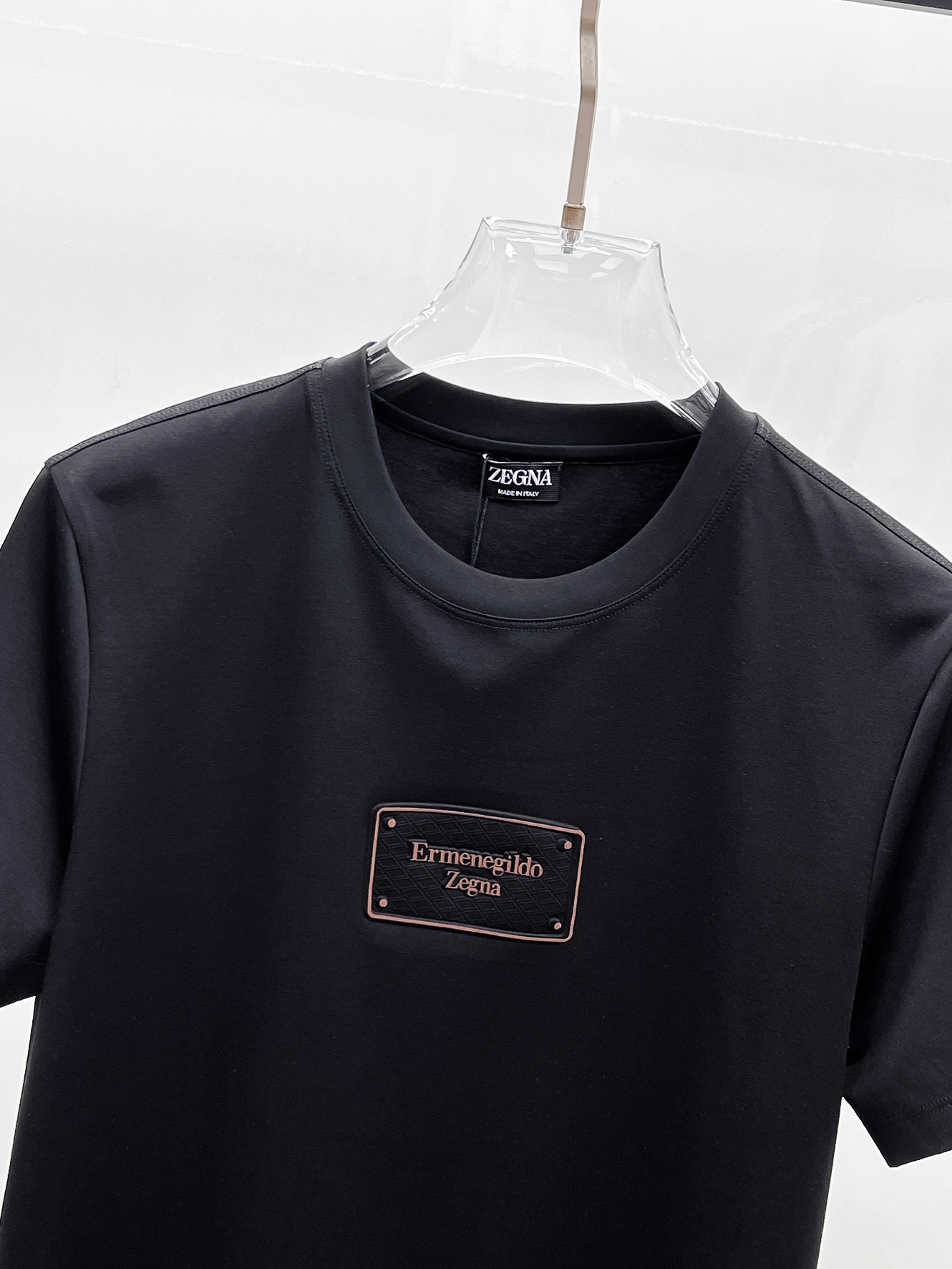  杰尼亚 顶级品质 2025款新品短袖！精选100支双面丝光棉面料，手感柔软。顶级进口私货，时尚设计潮流