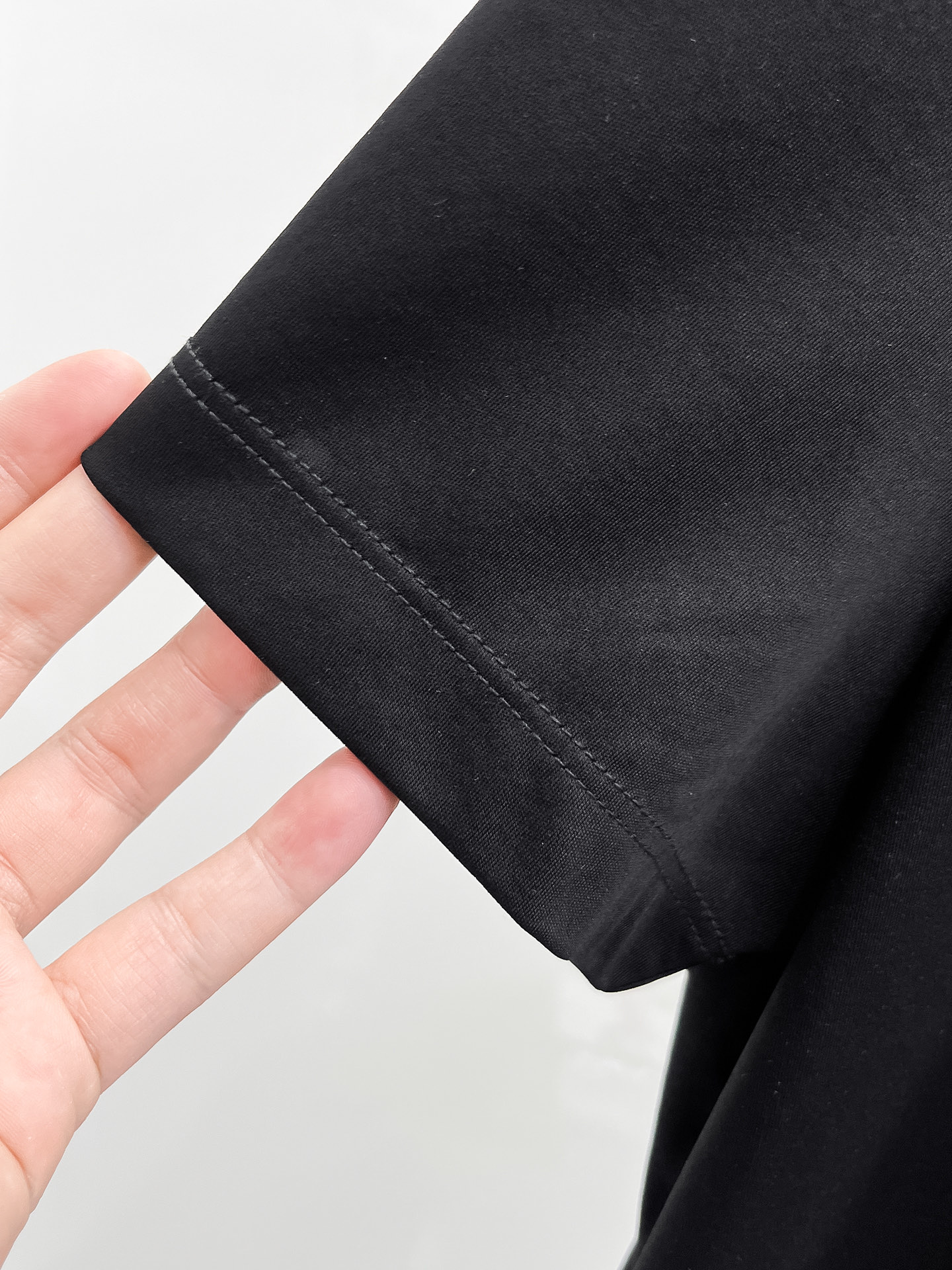  BC 2025春夏新款首发专柜最新款圆领短袖 高端订制 设计前卫时尚！品牌logo重工艺设计 高端定制