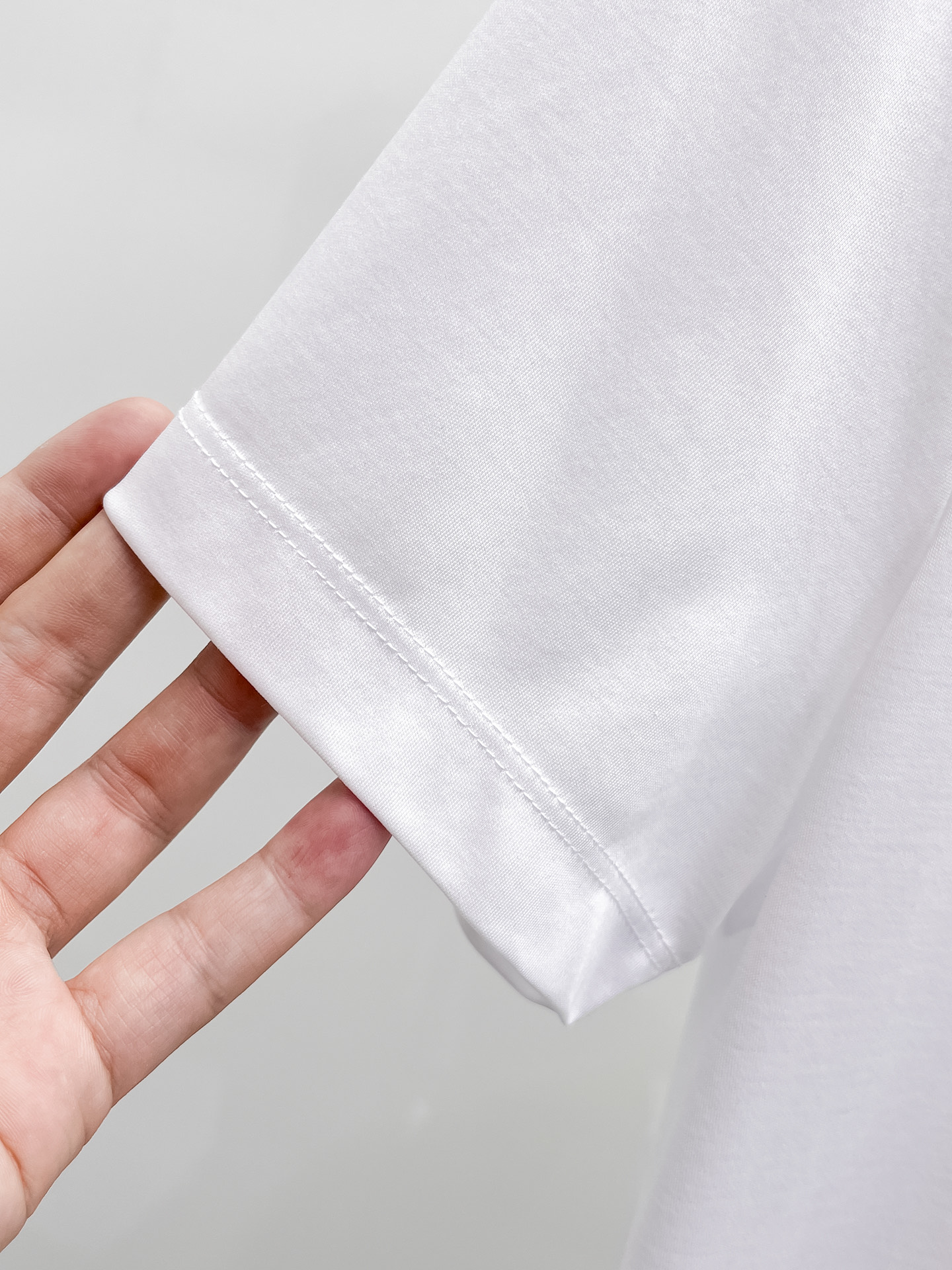  BC 2025春夏新款首发专柜最新款圆领短袖 高端订制 设计前卫时尚！品牌logo重工艺设计 高端定制