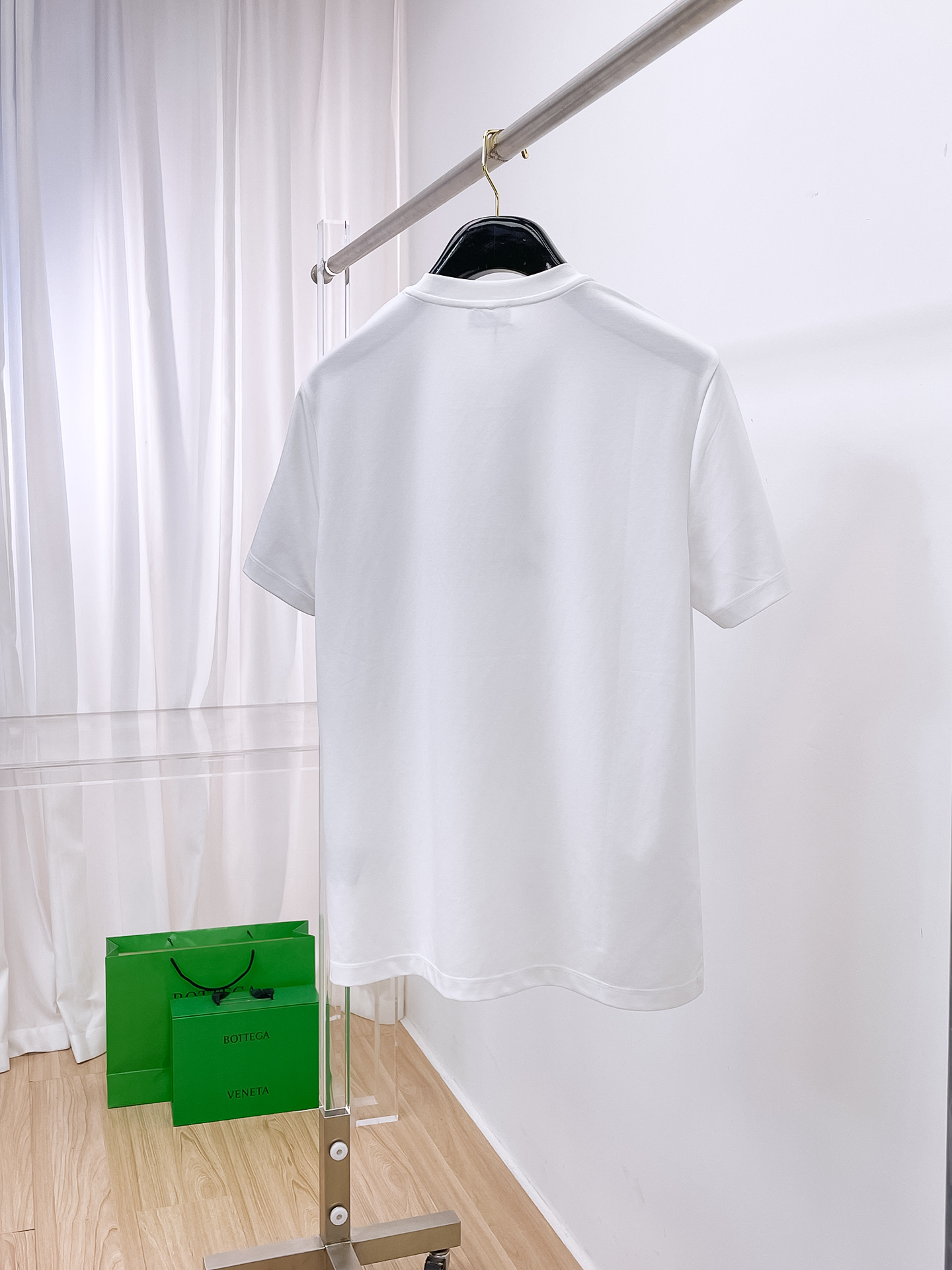  阿玛尼 2025春夏新款首发专柜最新款圆领短袖 高端订制 设计前卫时尚！品牌logo重工艺设计 高端定