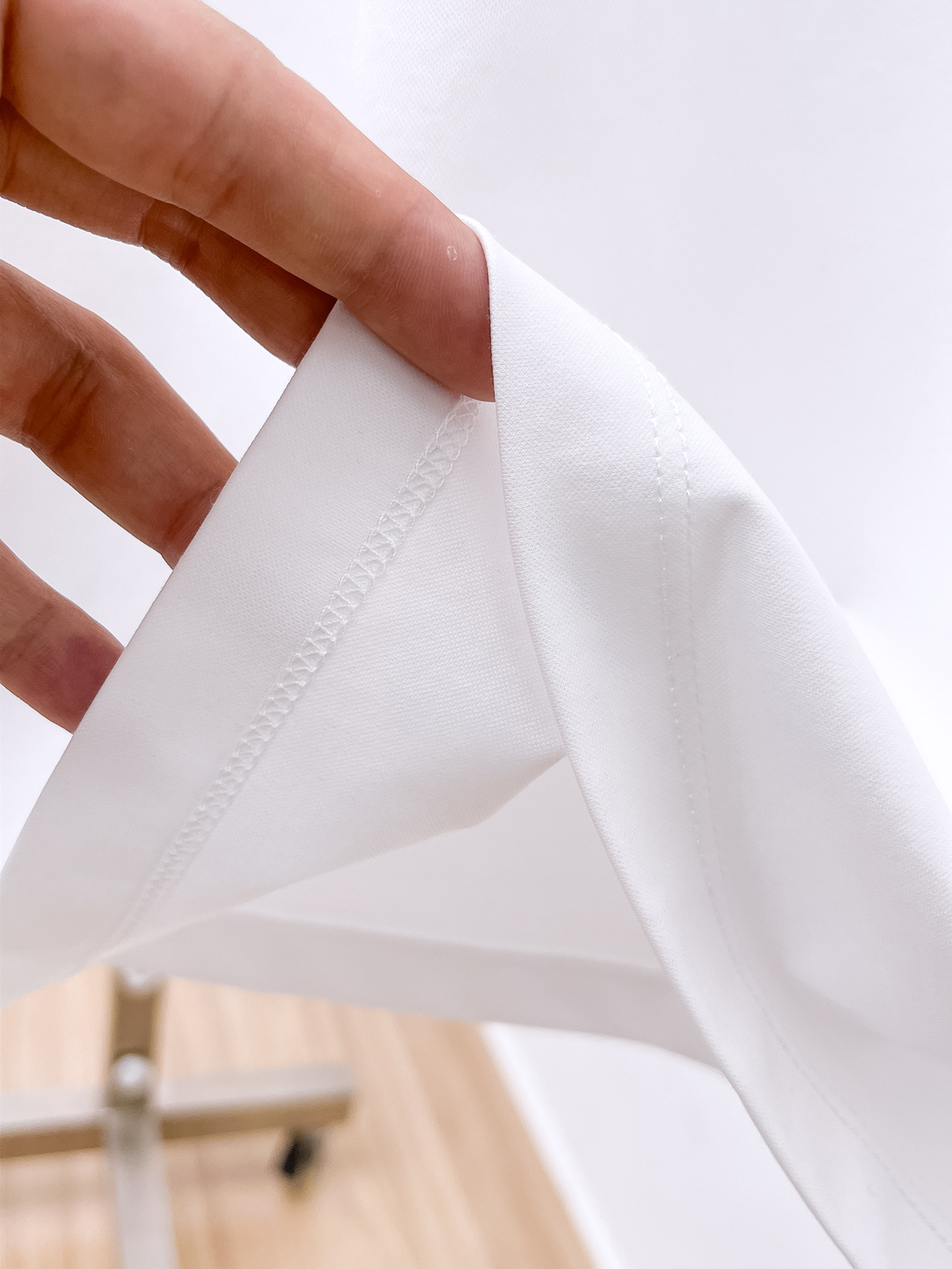  阿玛尼 2025春夏新款首发专柜最新款圆领短袖 高端订制 设计前卫时尚！品牌logo重工艺设计 高端定