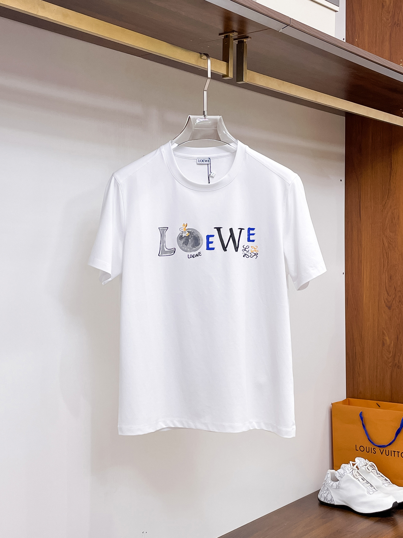 罗意威 系列 VIP高级定制 2025新款短袖 百搭款式 任何人都可以轻松驾驭 面料全订制工艺 高定一等