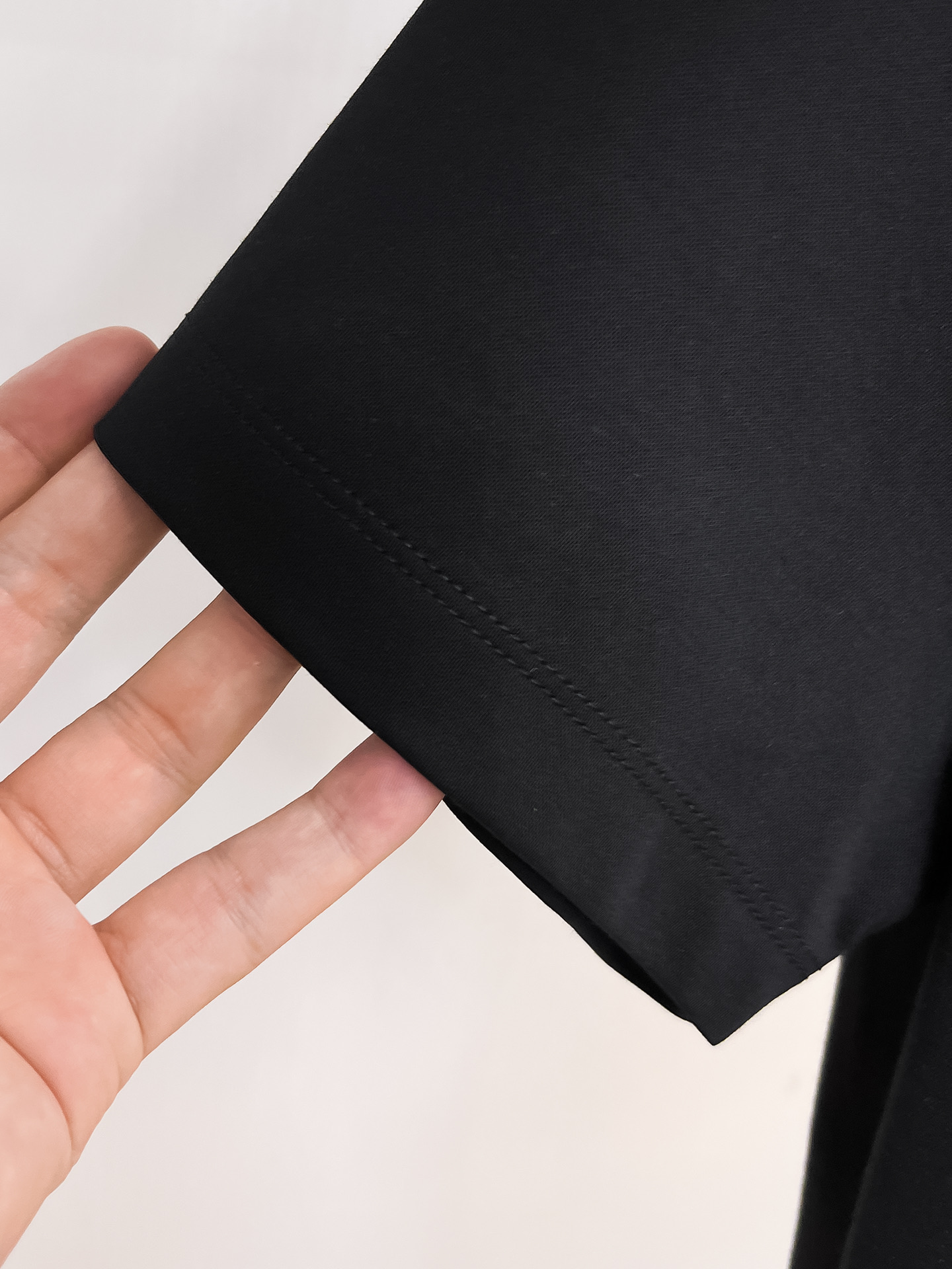 1v 路易威登 系列 VIP高级定制 2025新款短袖 百搭款式 任何人都可以轻松驾驭 面料全订制工艺 