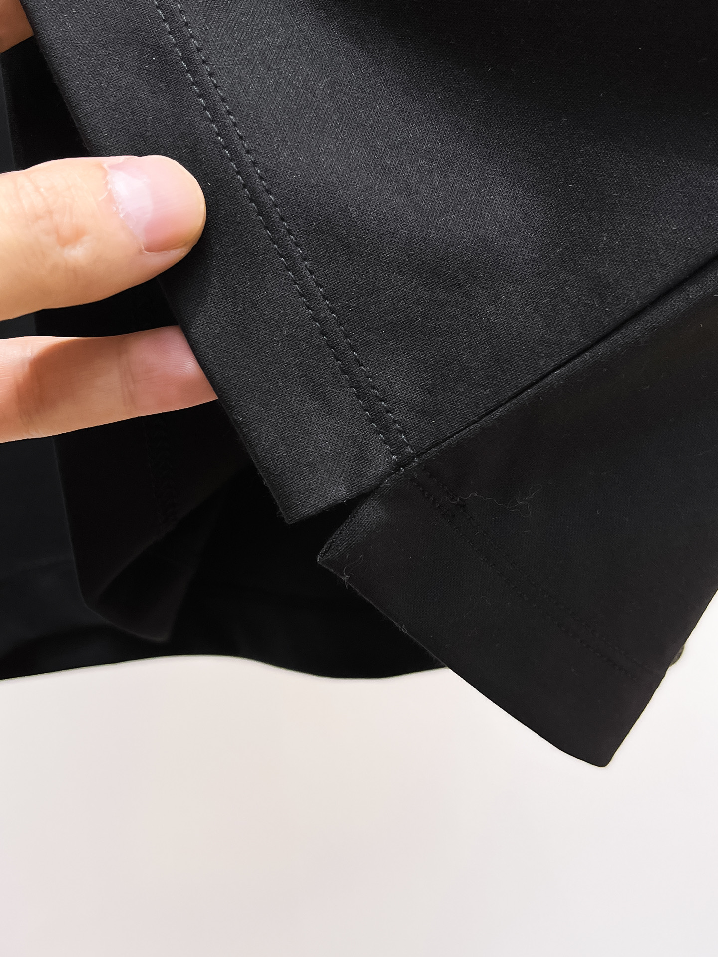 巴宝莉 系列 VIP高级定制 2025新款短袖 百搭款式 任何人都可以轻松驾驭 面料全订制工艺 高定一等