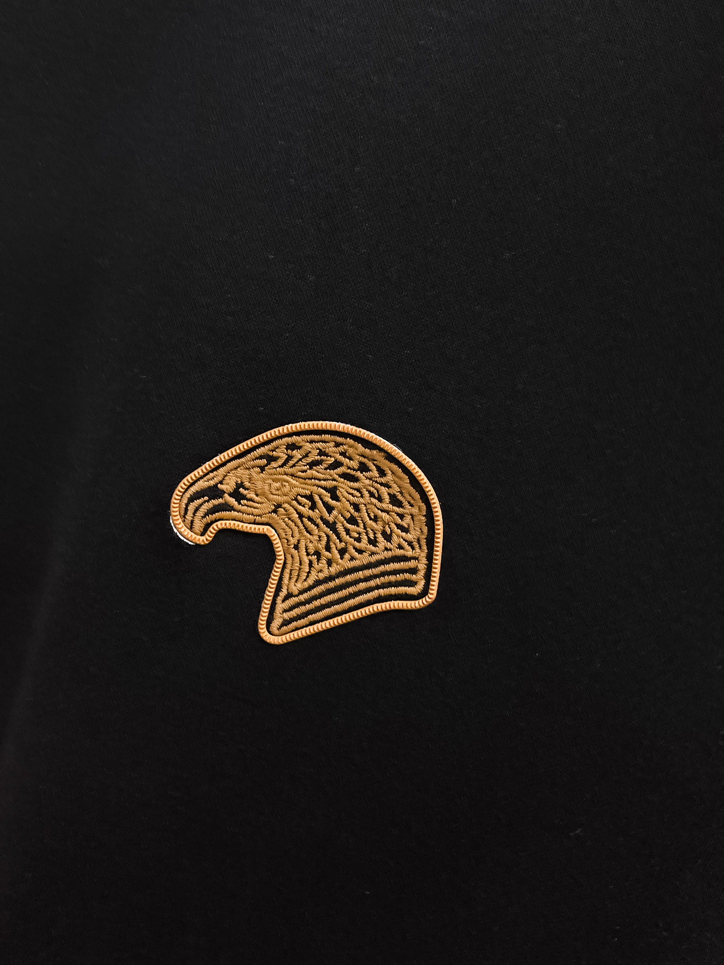 斯蒂芬 系列 VIP高级定制 2025新款短袖 百搭款式 任何人都可以轻松驾驭 面料全订制工艺 高定一等