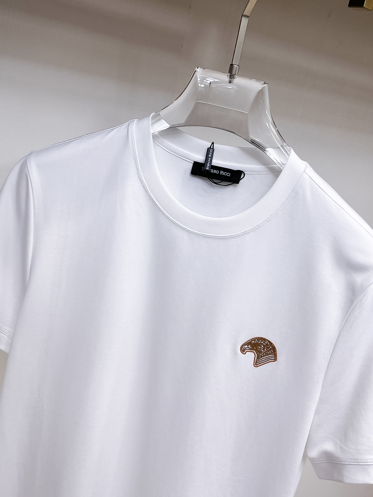 斯蒂芬 系列 VIP高级定制 2025新款短袖 百搭款式 任何人都可以轻松驾驭 面料全订制工艺 高定一等