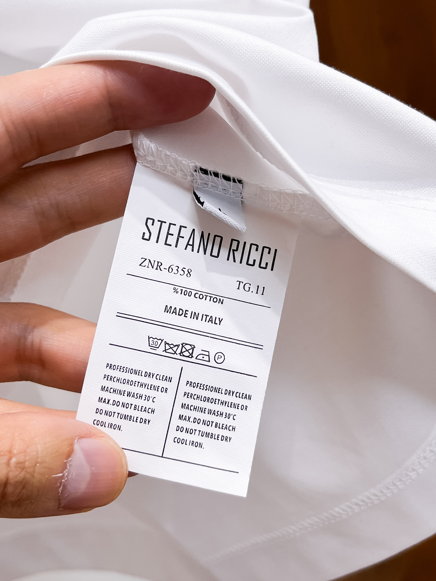 斯蒂芬 系列 VIP高级定制 2025新款短袖 百搭款式 任何人都可以轻松驾驭 面料全订制工艺 高定一等