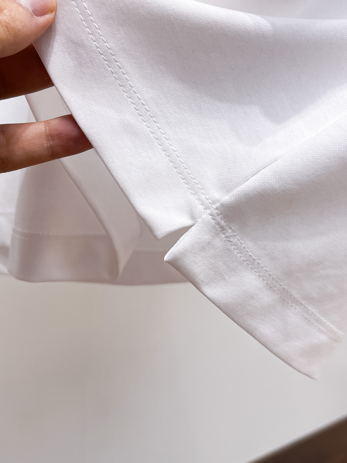 斯蒂芬 系列 VIP高级定制 2025新款短袖 百搭款式 任何人都可以轻松驾驭 面料全订制工艺 高定一等