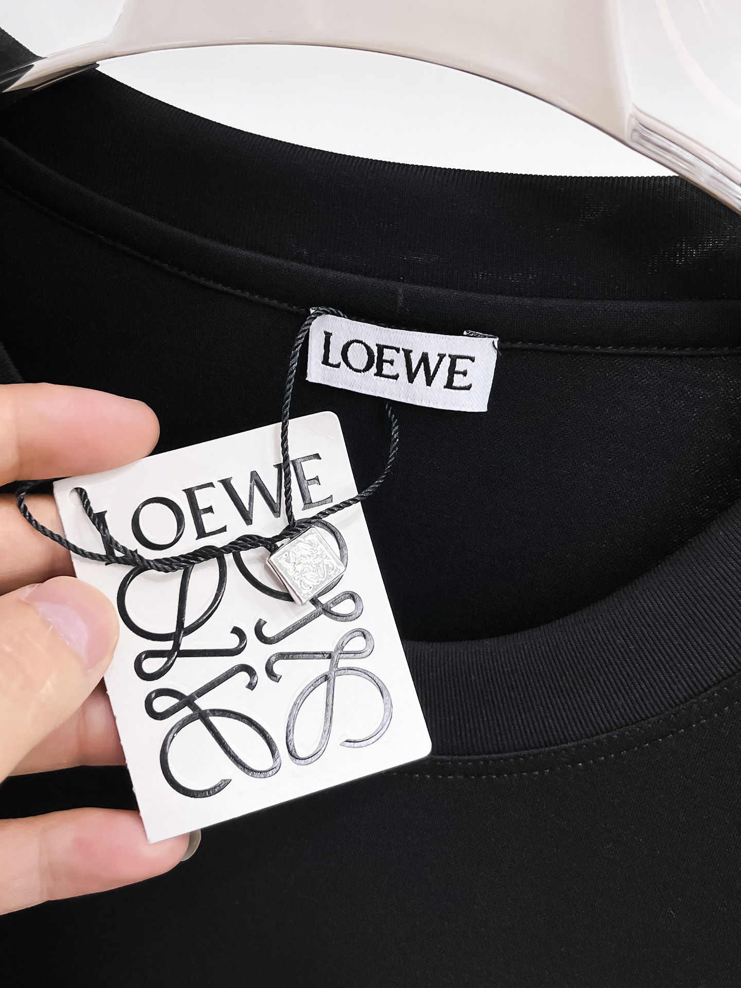 罗意威 系列 VIP高级定制 2025新款短袖 百搭款式 任何人都可以轻松驾驭 面料全订制工艺 高定一等