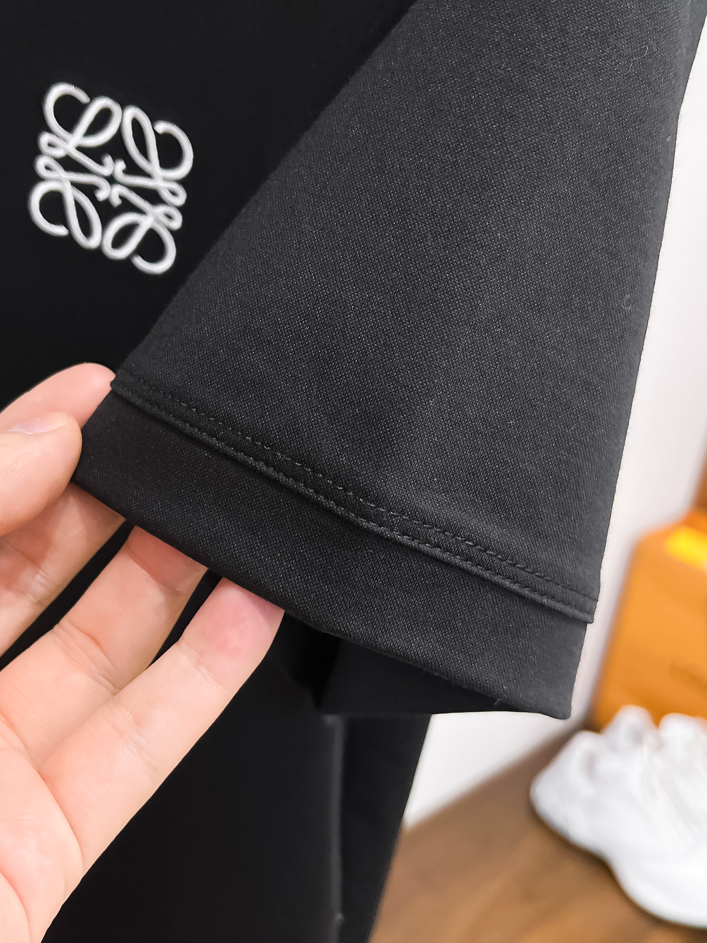 罗意威 系列 VIP高级定制 2025新款短袖 百搭款式 任何人都可以轻松驾驭 面料全订制工艺 高定一等