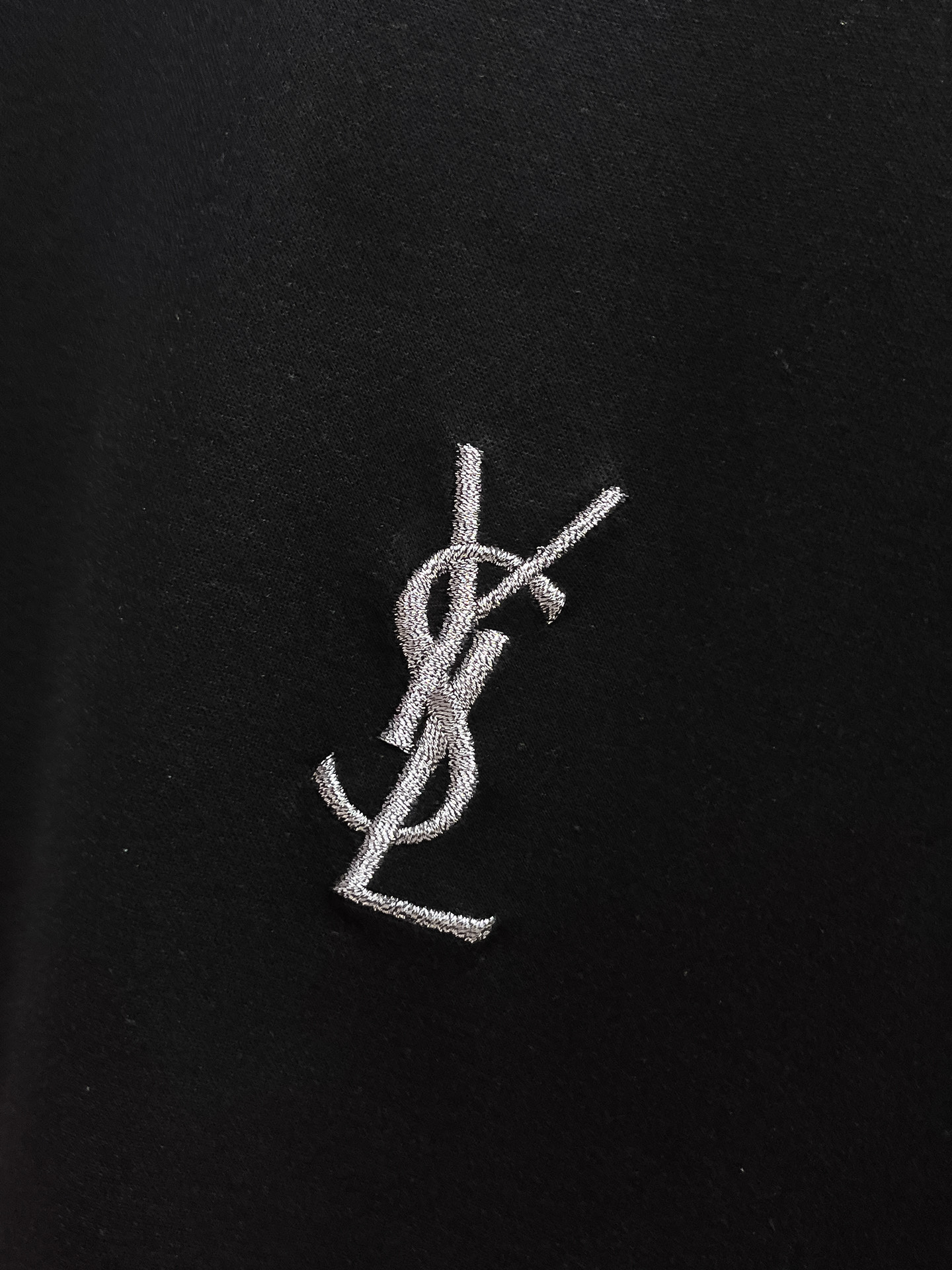 圣罗兰 系列 VIP高级定制 2025新款短袖 百搭款式 任何人都可以轻松驾驭 面料全订制工艺 高定一等