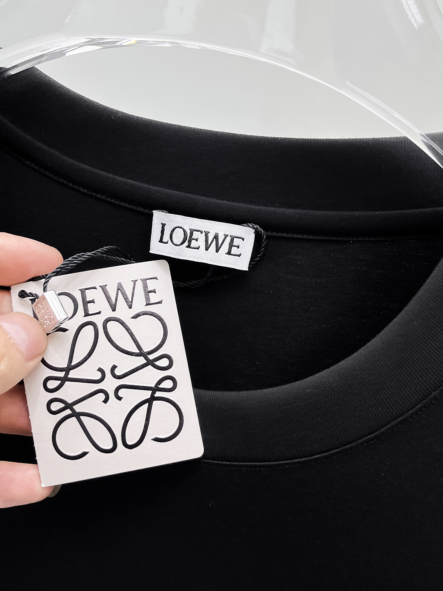  罗意威 2025春夏新款首发专柜最新款圆领短袖 高端订制 设计前卫时尚！品牌logo重工艺设计 高端定