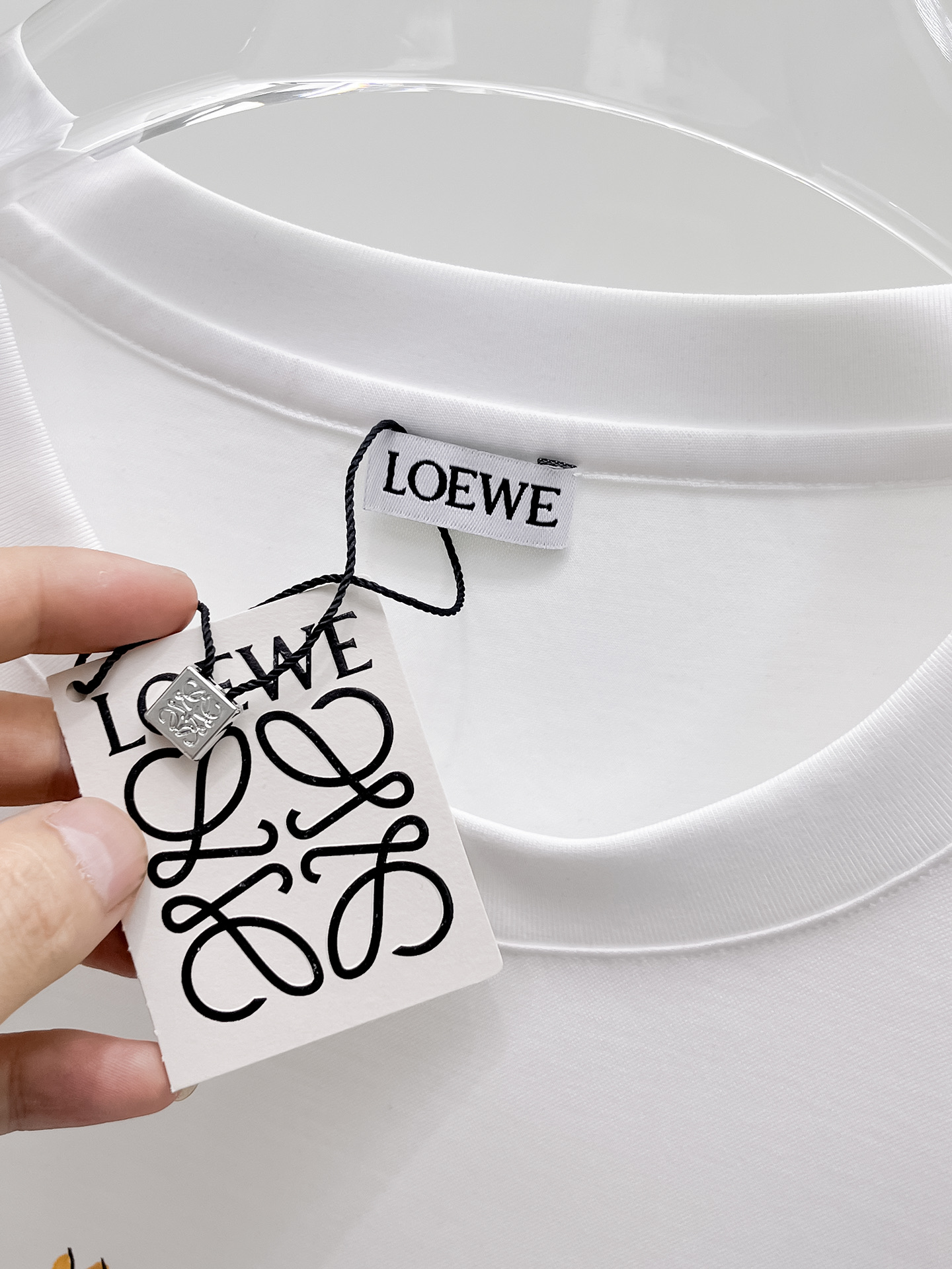  罗意威 2025春夏新款首发专柜最新款圆领短袖 高端订制 设计前卫时尚！品牌logo重工艺设计 高端定