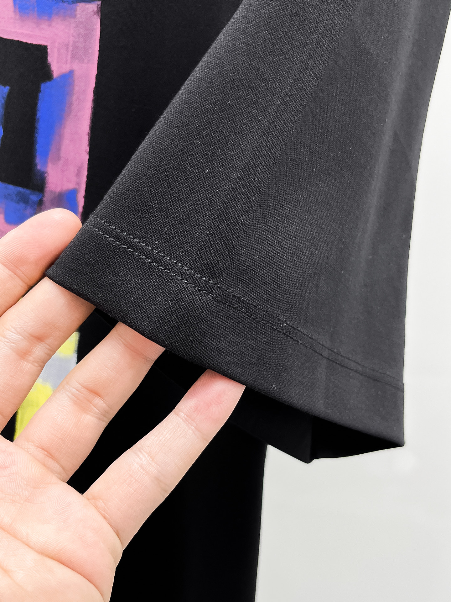  纪梵希 2025春夏新款首发专柜最新款圆领短袖 高端订制 设计前卫时尚！品牌logo重工艺设计 高端定