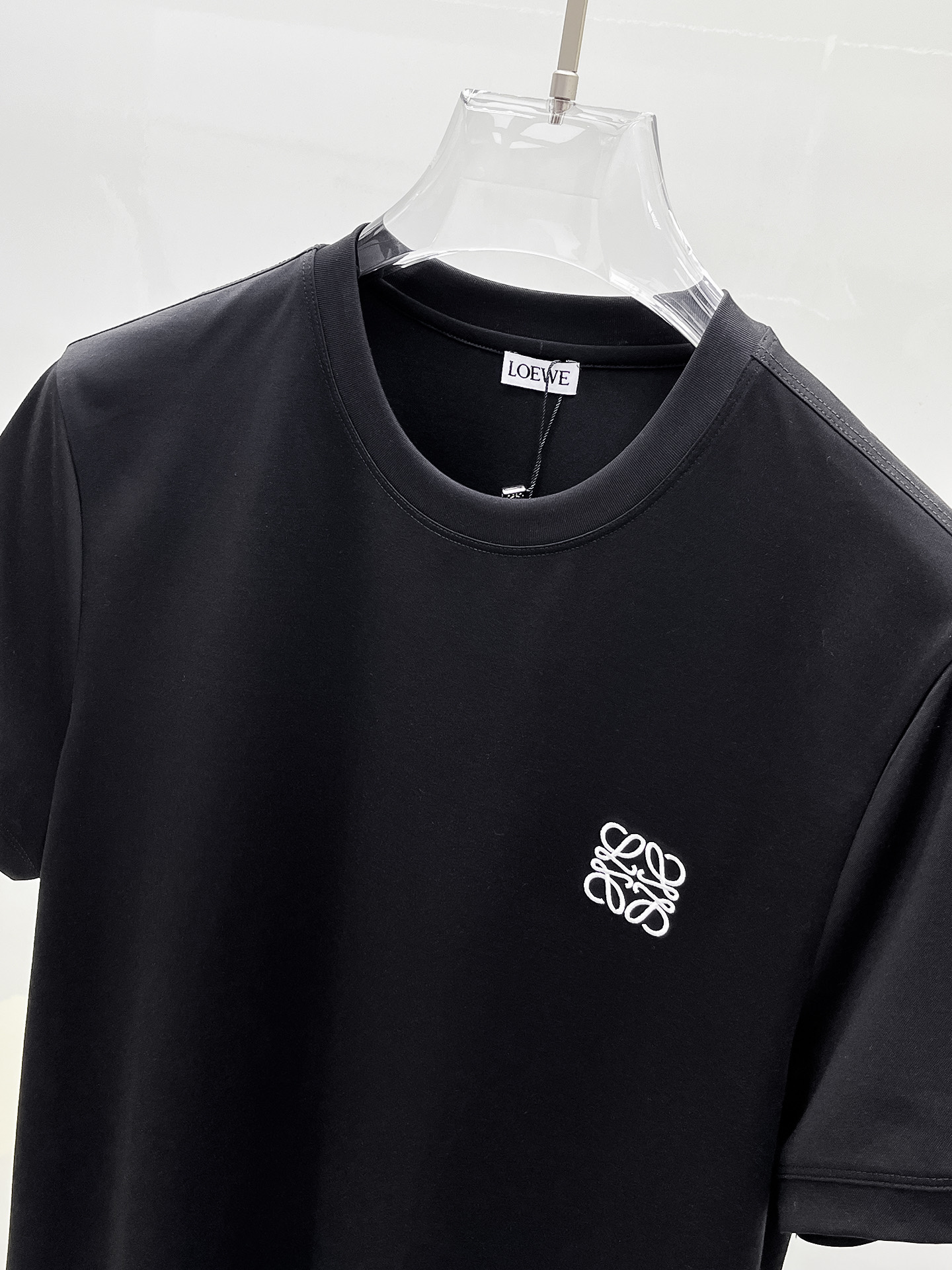  罗意威 2025春夏新款首发专柜最新款圆领短袖 高端订制 设计前卫时尚！品牌logo重工艺设计 高端定