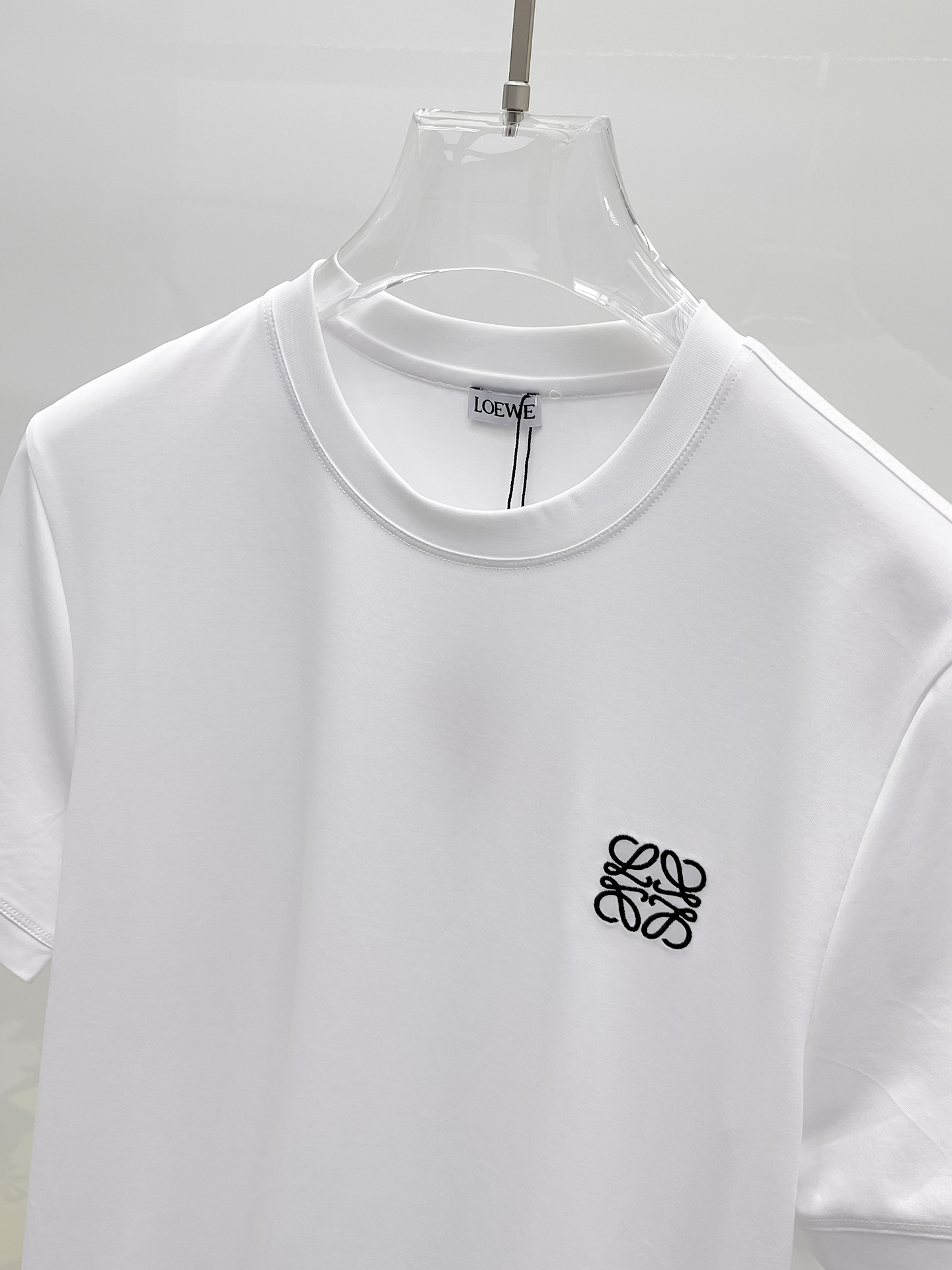  罗意威 2025春夏新款首发专柜最新款圆领短袖 高端订制 设计前卫时尚！品牌logo重工艺设计 高端定