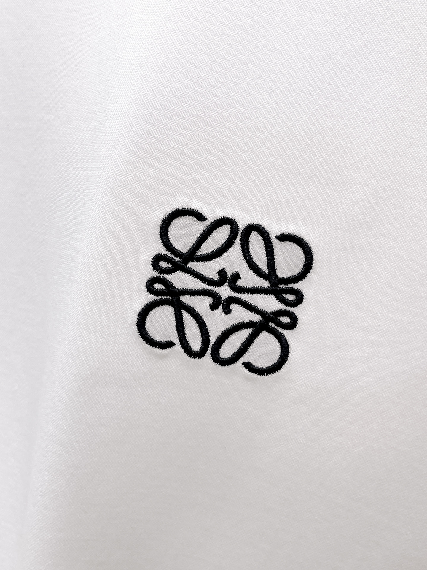  罗意威 2025春夏新款首发专柜最新款圆领短袖 高端订制 设计前卫时尚！品牌logo重工艺设计 高端定