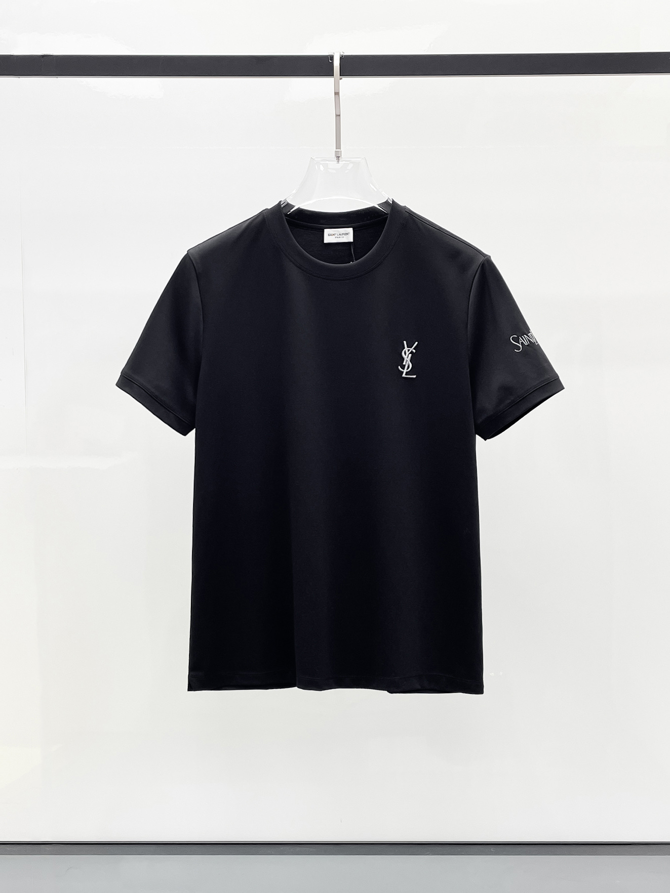  罗意威  2025春夏新款首发专柜最新款圆领短袖 高端订制 设计前卫时尚！品牌logo重工艺设计 高端