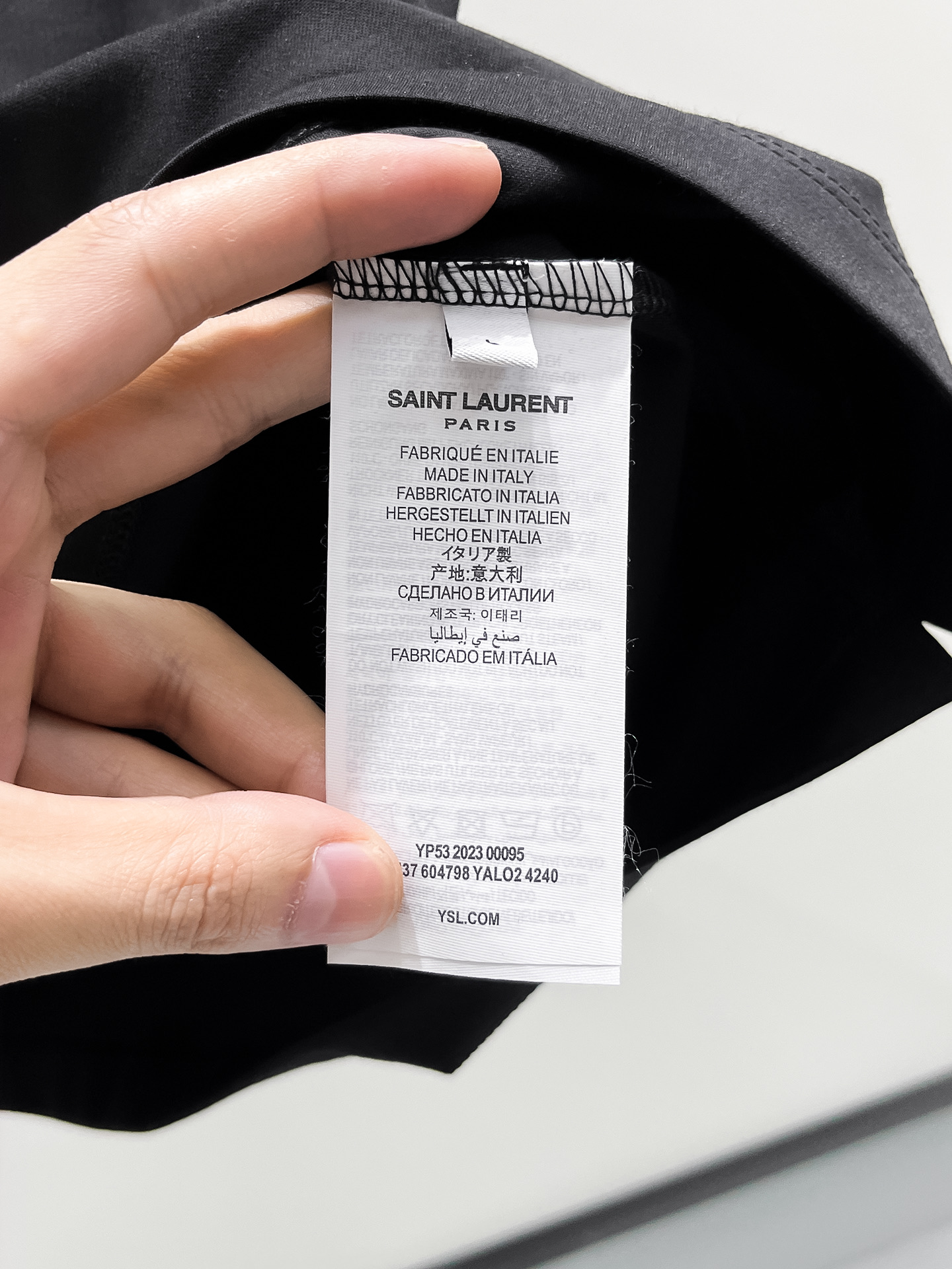  罗意威  2025春夏新款首发专柜最新款圆领短袖 高端订制 设计前卫时尚！品牌logo重工艺设计 高端