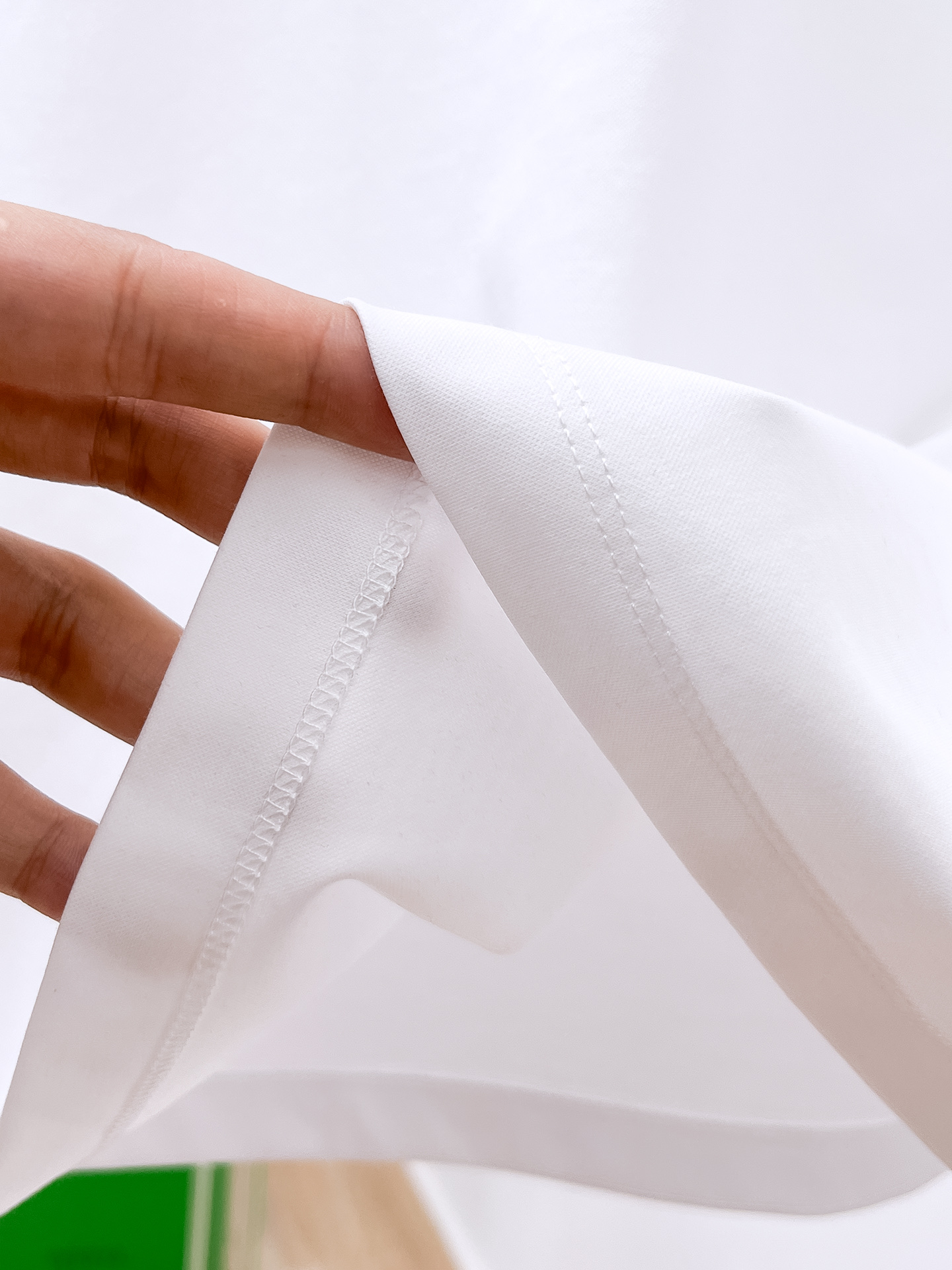  1v 路易威登  2025春夏新款首发专柜最新款圆领短袖 高端订制 设计前卫时尚！品牌logo重工艺设