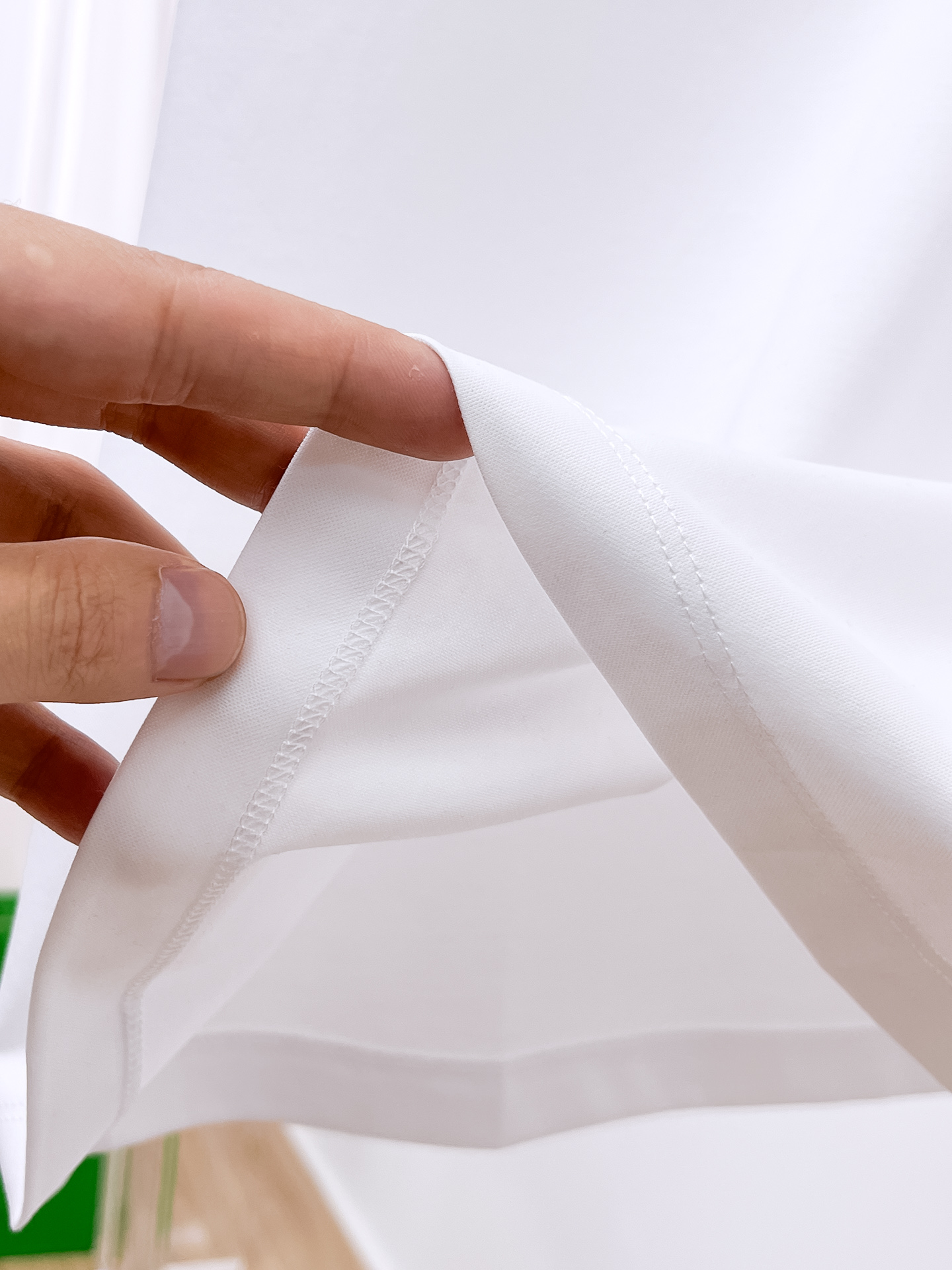  普拉达 2025春夏新款首发专柜最新款圆领短袖 高端订制 设计前卫时尚！品牌logo重工艺设计 高端定