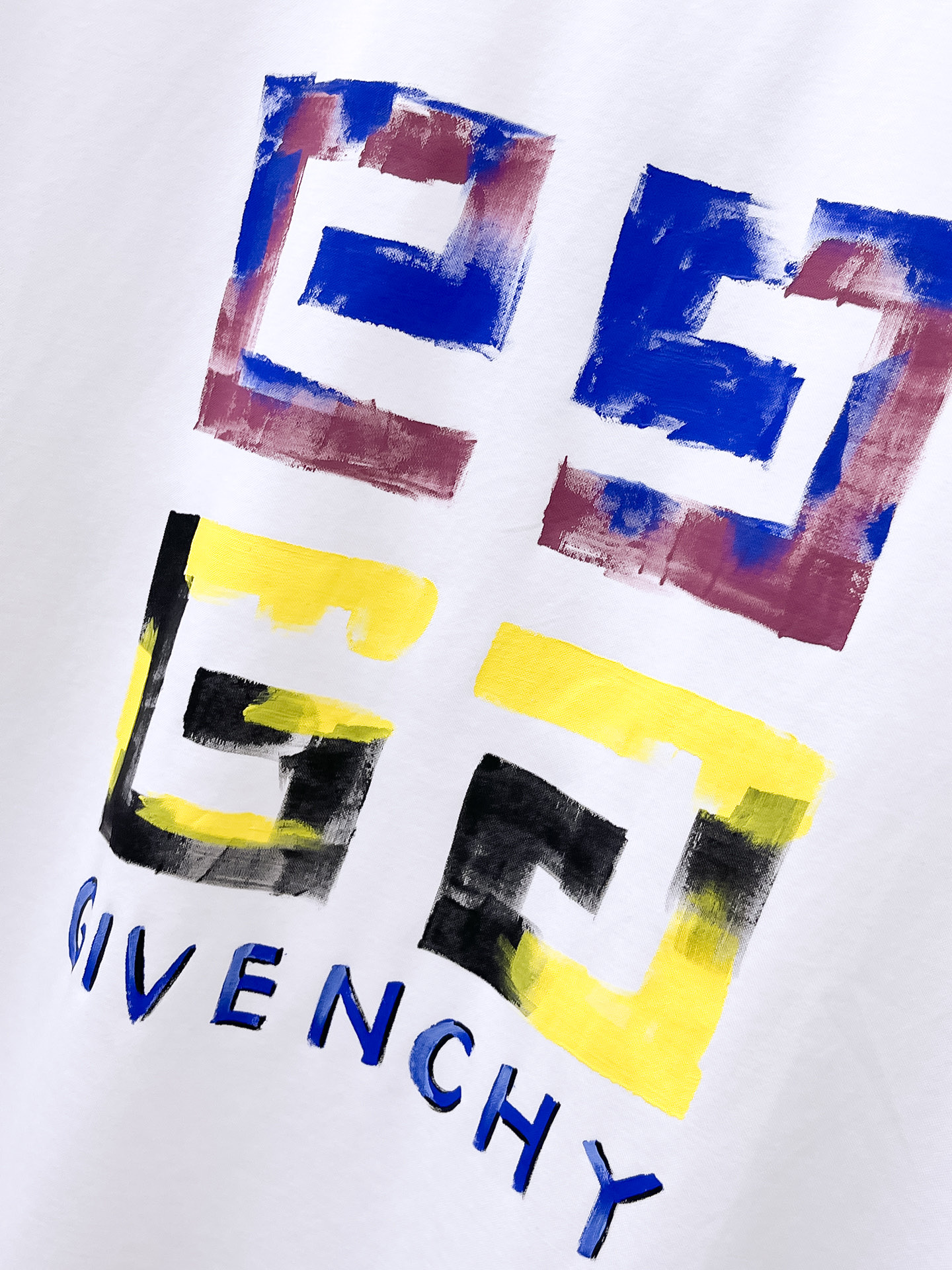  纪梵希 2025春夏新款首发专柜最新款圆领短袖 高端订制 设计前卫时尚！品牌logo重工艺设计 高端定