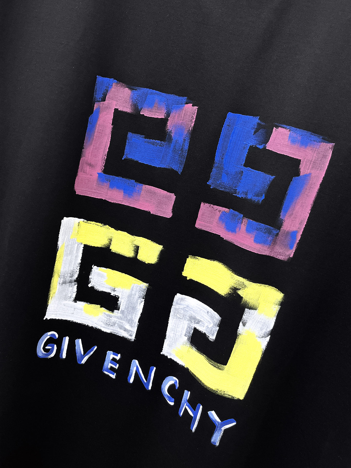  纪梵希 2025春夏新款首发专柜最新款圆领短袖 高端订制 设计前卫时尚！品牌logo重工艺设计 高端定