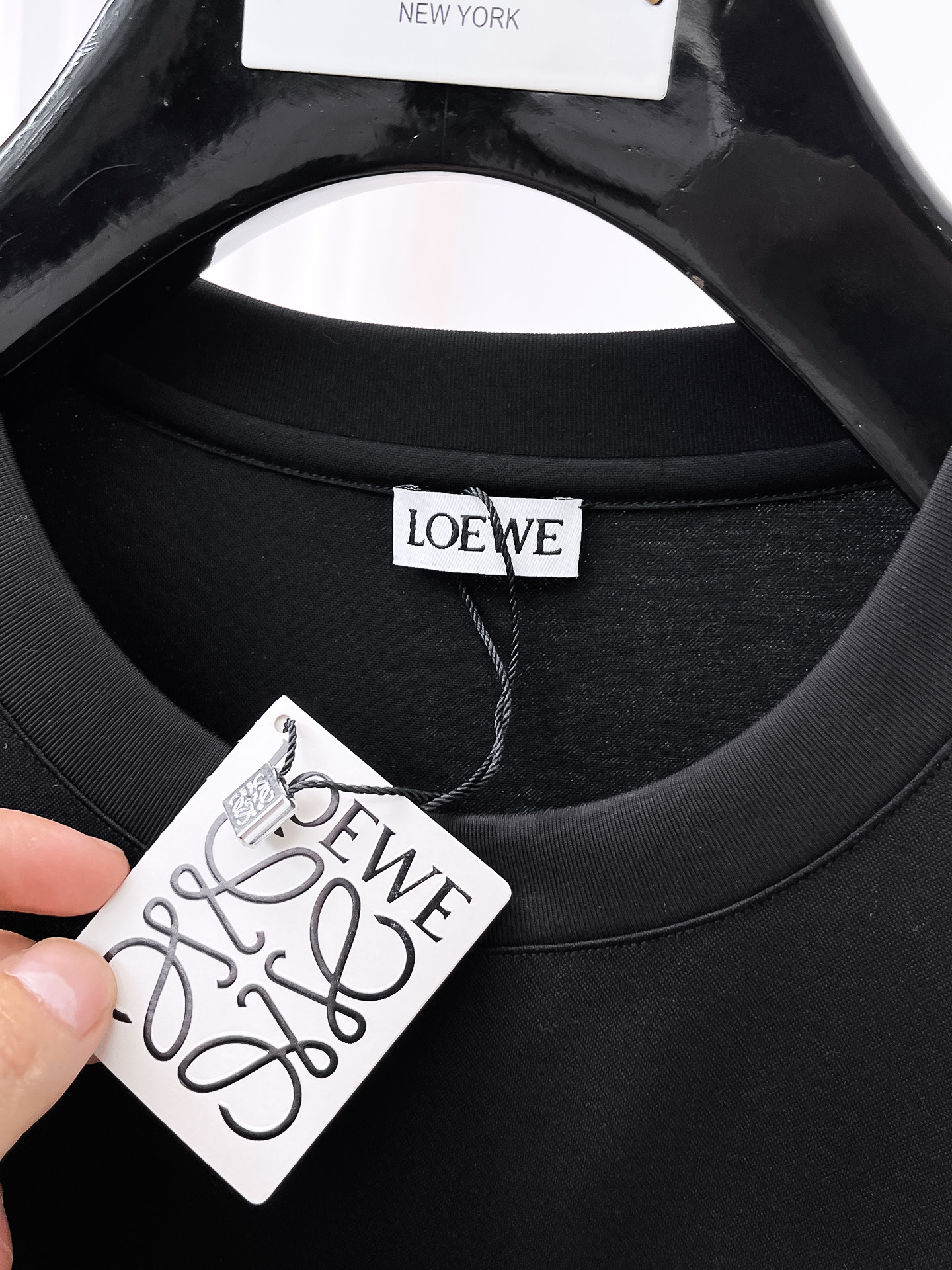  罗意威 2025春夏新款首发专柜最新款圆领短袖 高端订制 设计前卫时尚！品牌logo重工艺设计 高端定