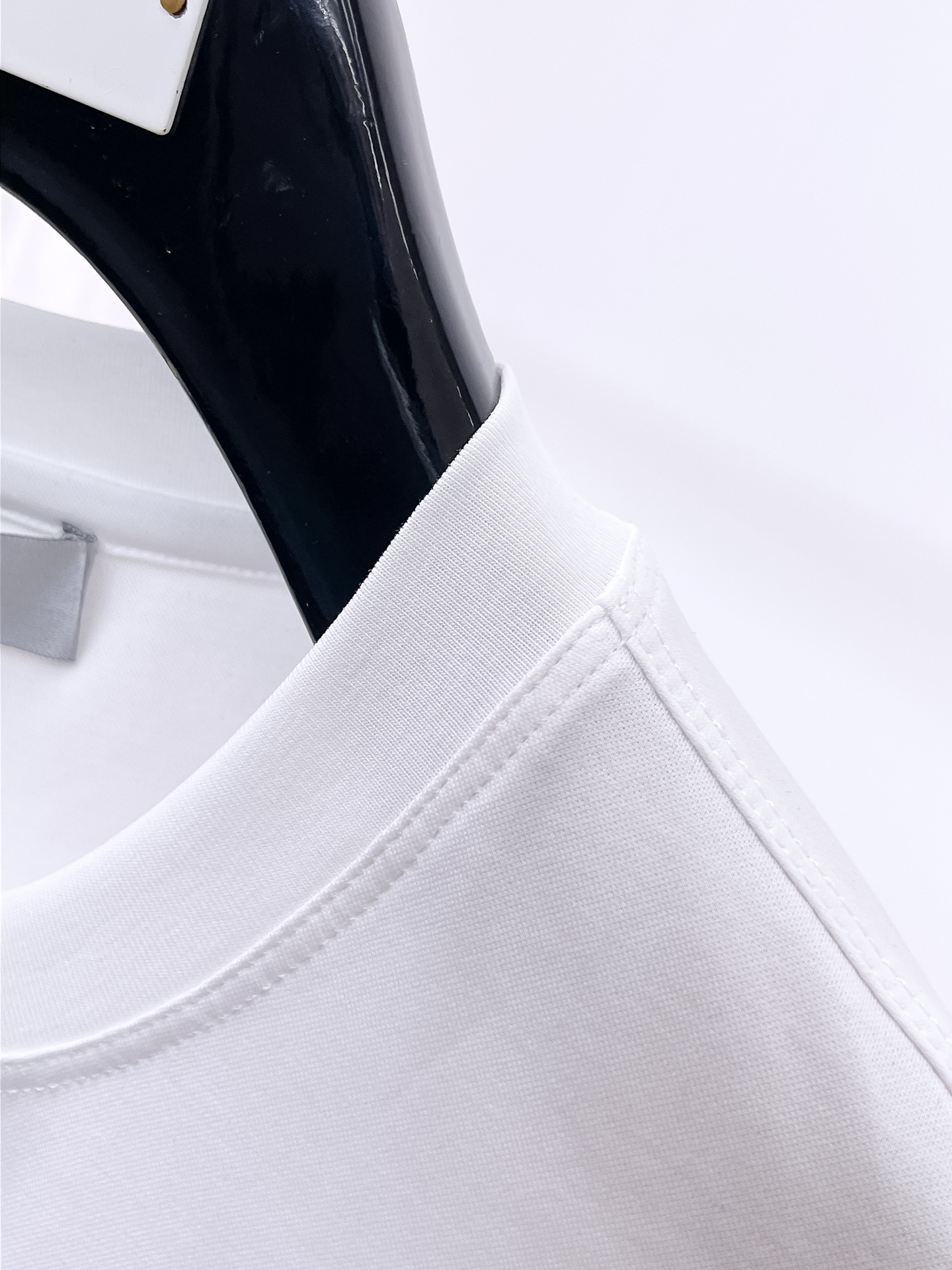 디올 남성 반팔 135543 Dior T Shirt 썸네일 이미지