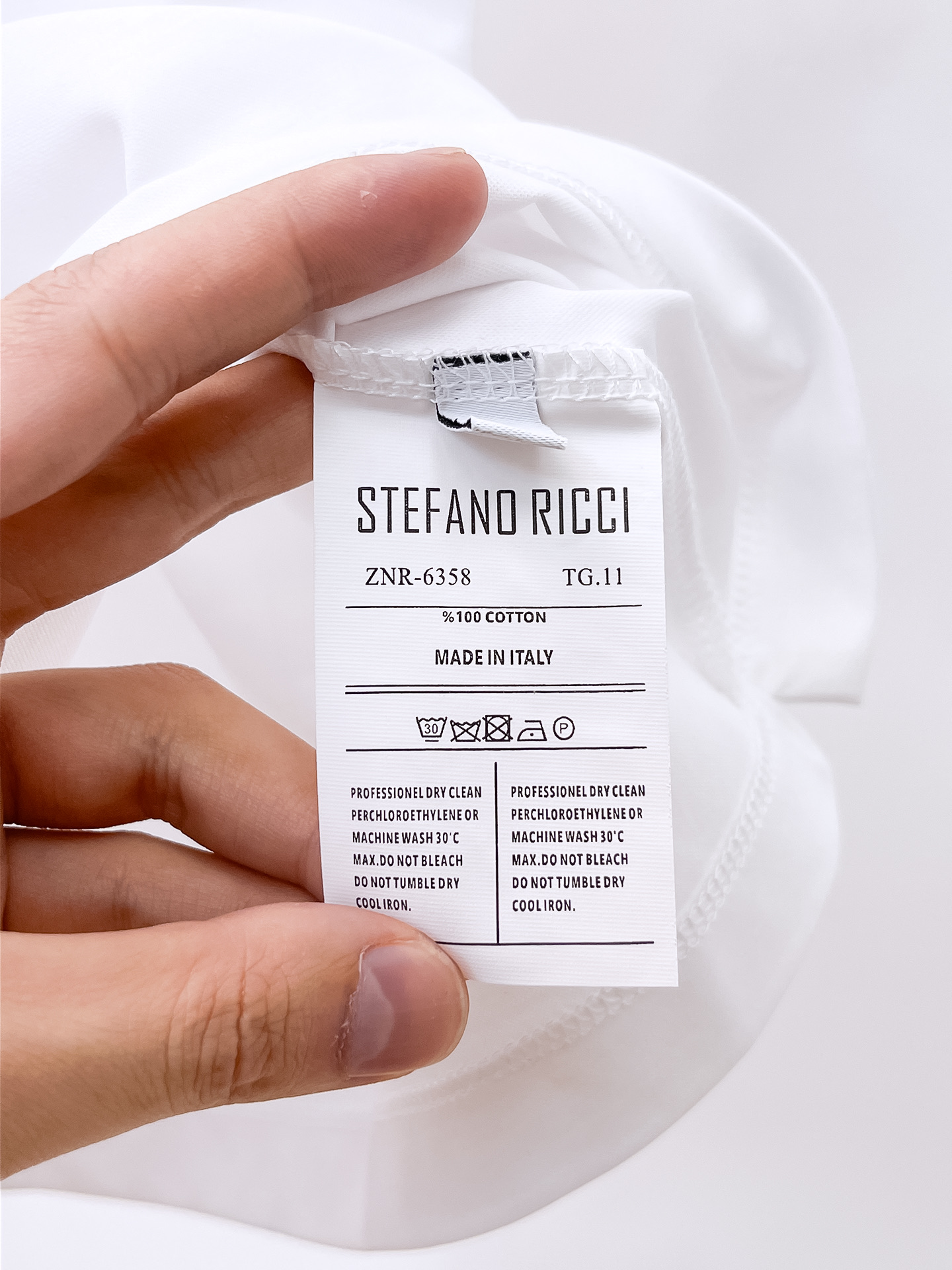  斯蒂芬 2025春夏新款首发专柜最新款圆领短袖 高端订制 设计前卫时尚！品牌logo重工艺设计 高端定